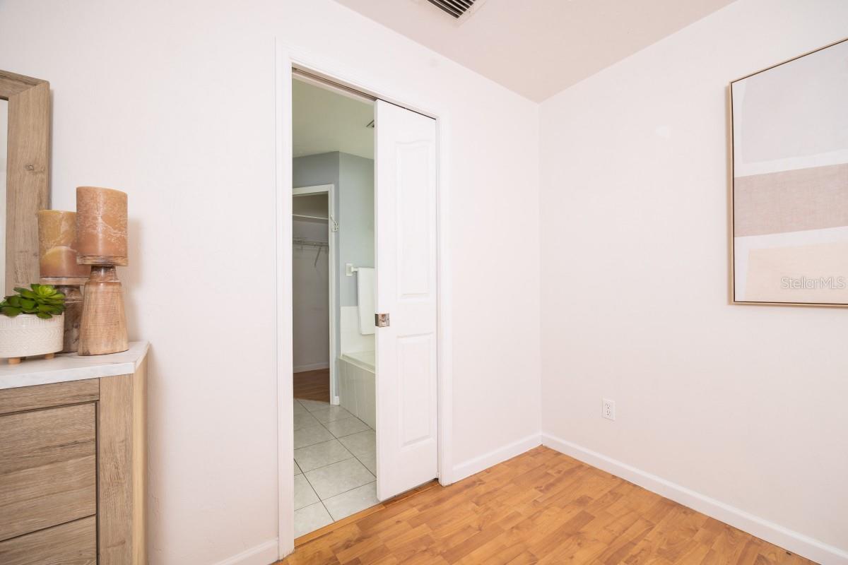 REPLAT SYLVANIA TERRACE - Residential