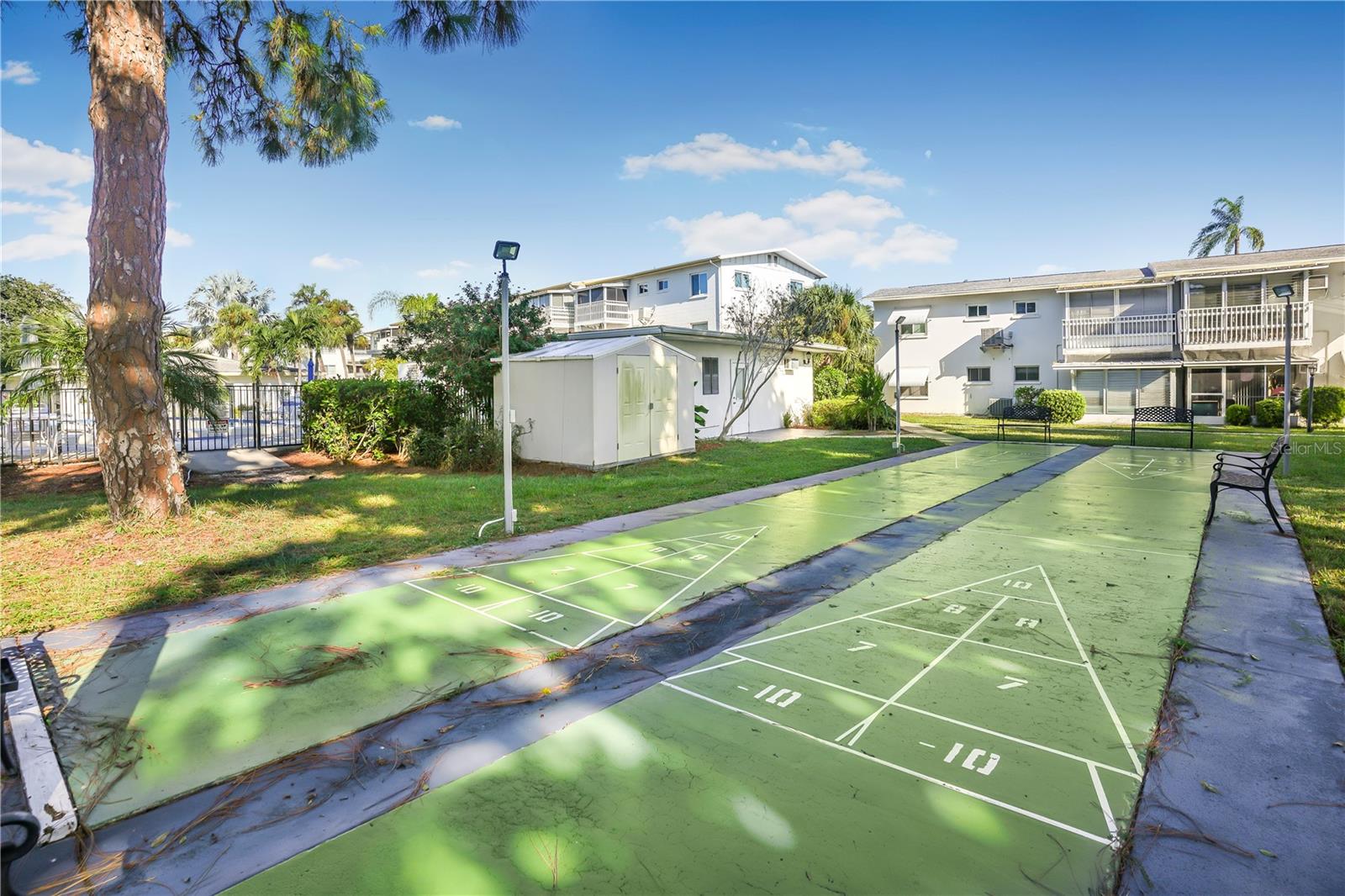 BAYSHORE GARDENS APTS 5 - Residential Lease