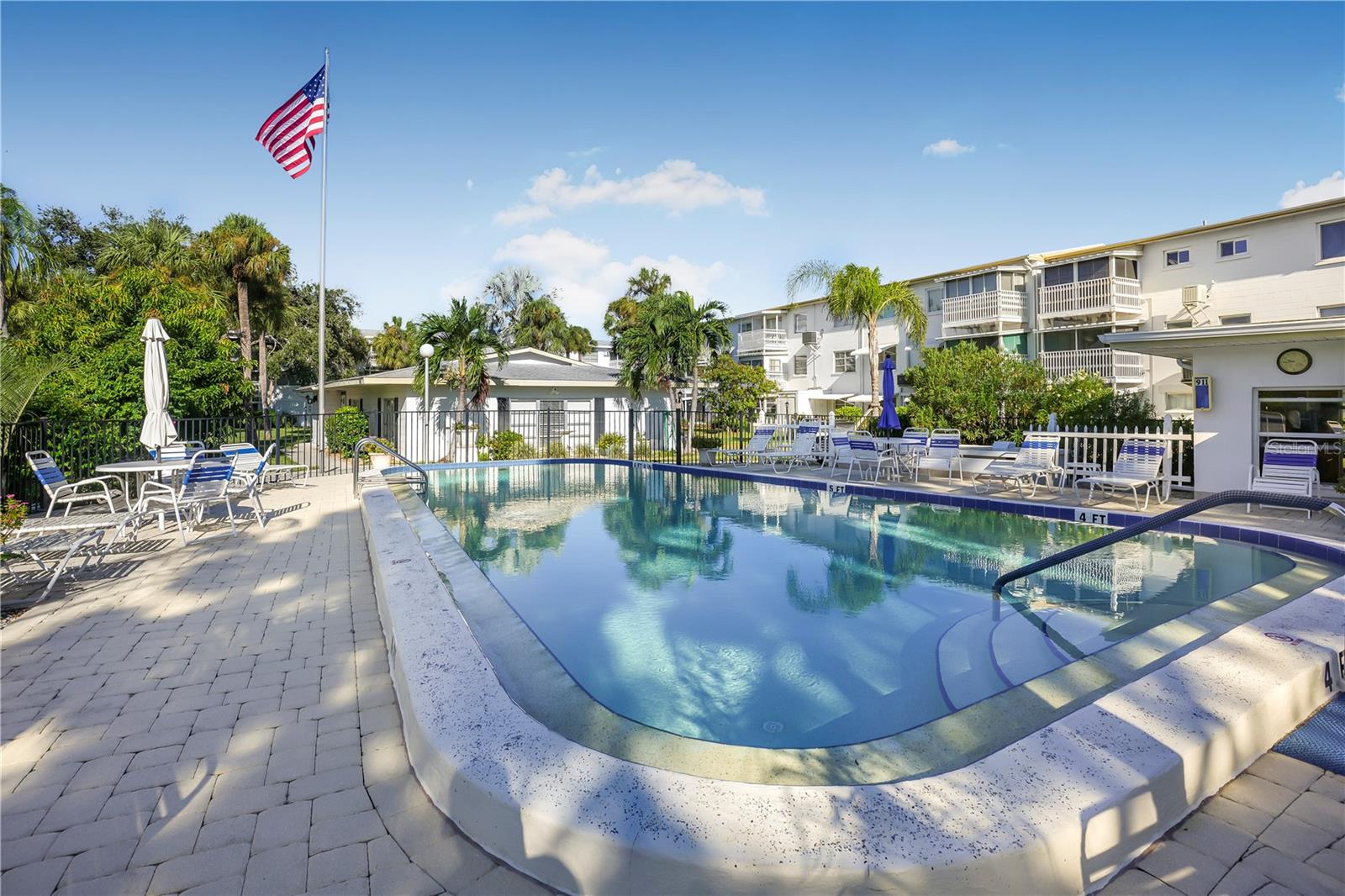 BAYSHORE GARDENS APTS 5 - Residential Lease
