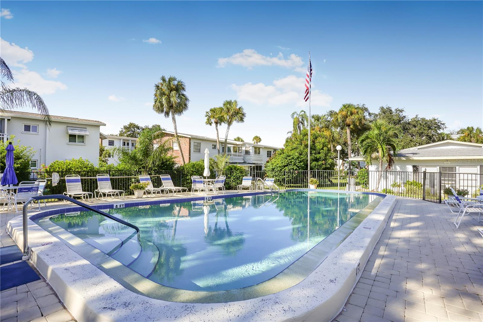 BAYSHORE GARDENS APTS 5 - Residential Lease