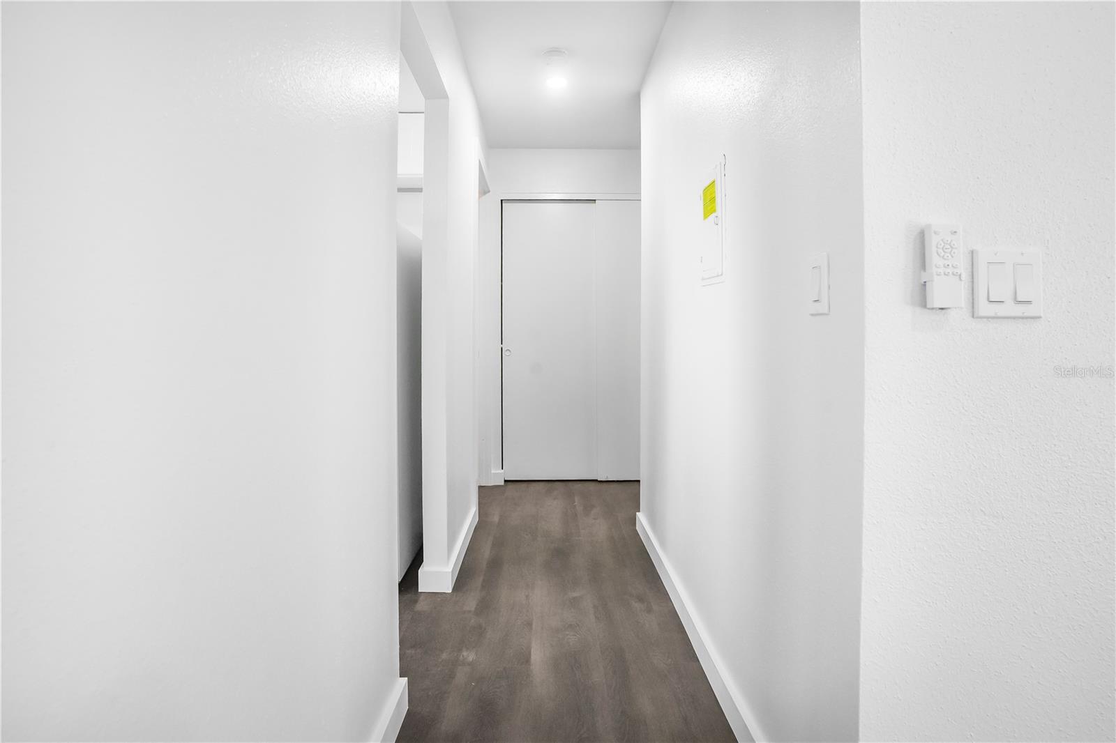 BAYSHORE GARDENS APTS 5 - Residential Lease