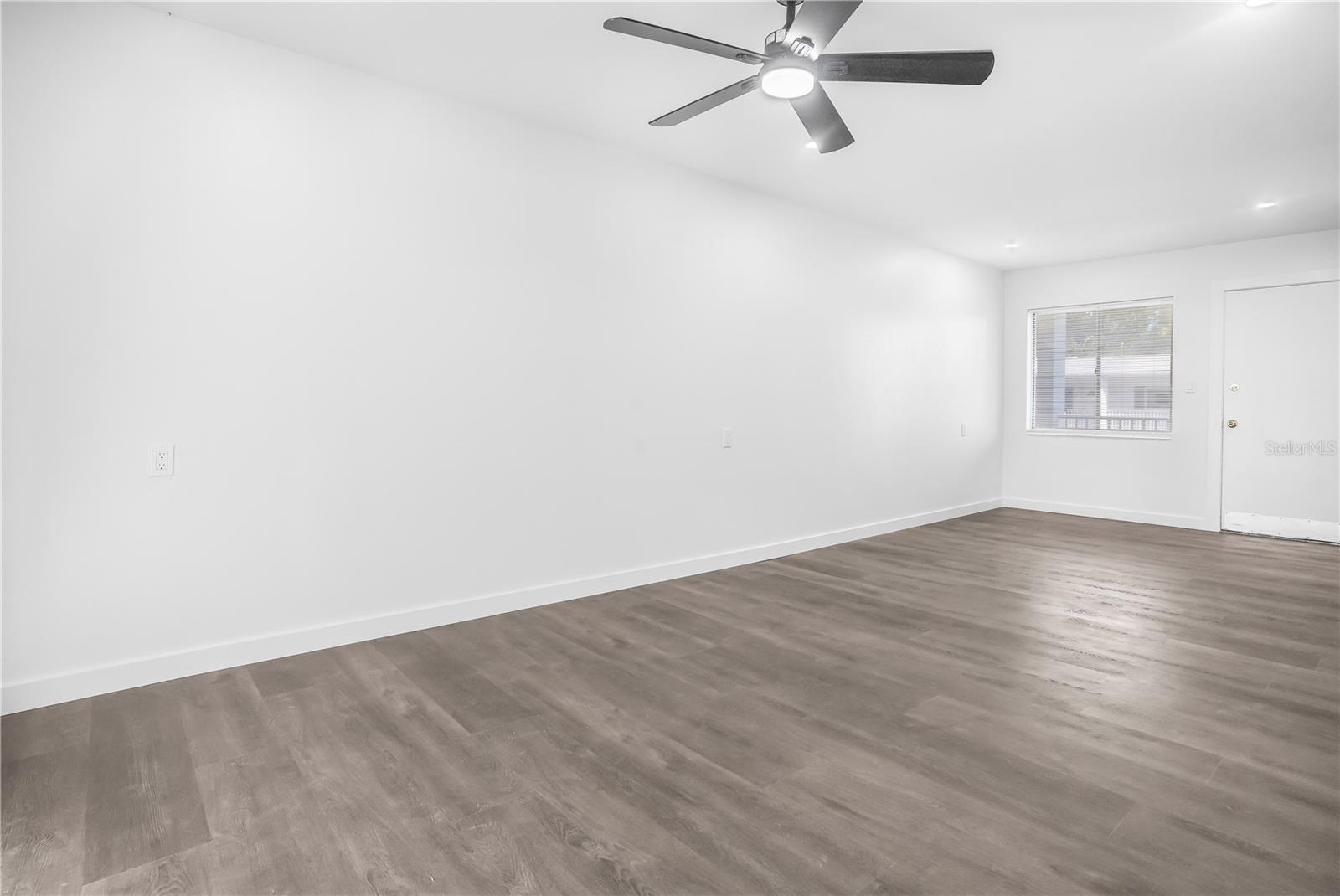 BAYSHORE GARDENS APTS 5 - Residential Lease