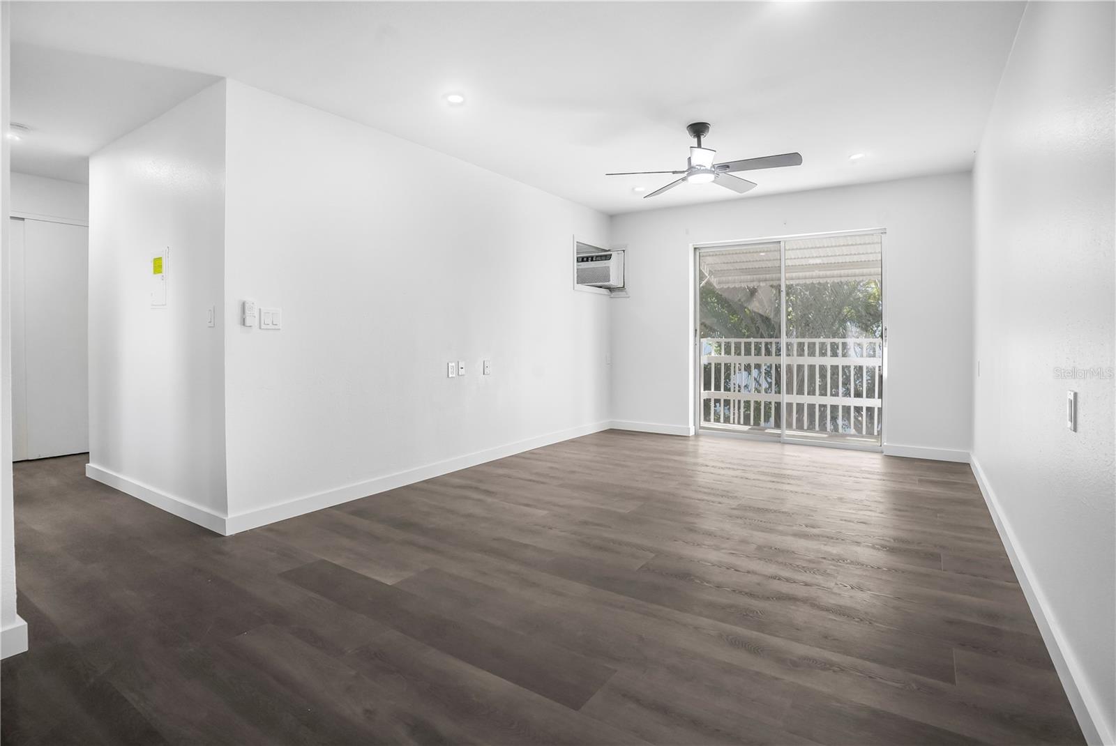BAYSHORE GARDENS APTS 5 - Residential Lease