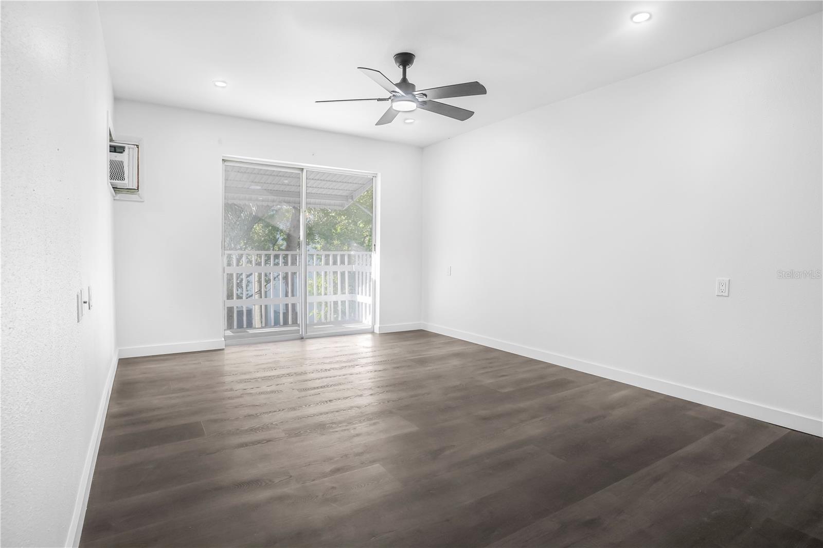 BAYSHORE GARDENS APTS 5 - Residential Lease