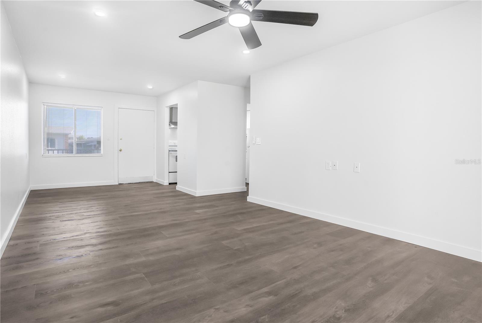BAYSHORE GARDENS APTS 5 - Residential Lease