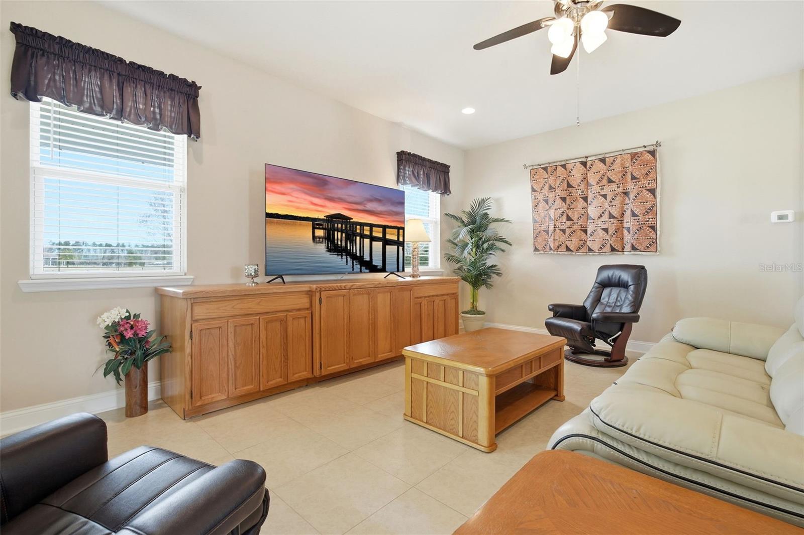 GRAND LNDGS PH 01 - Residential