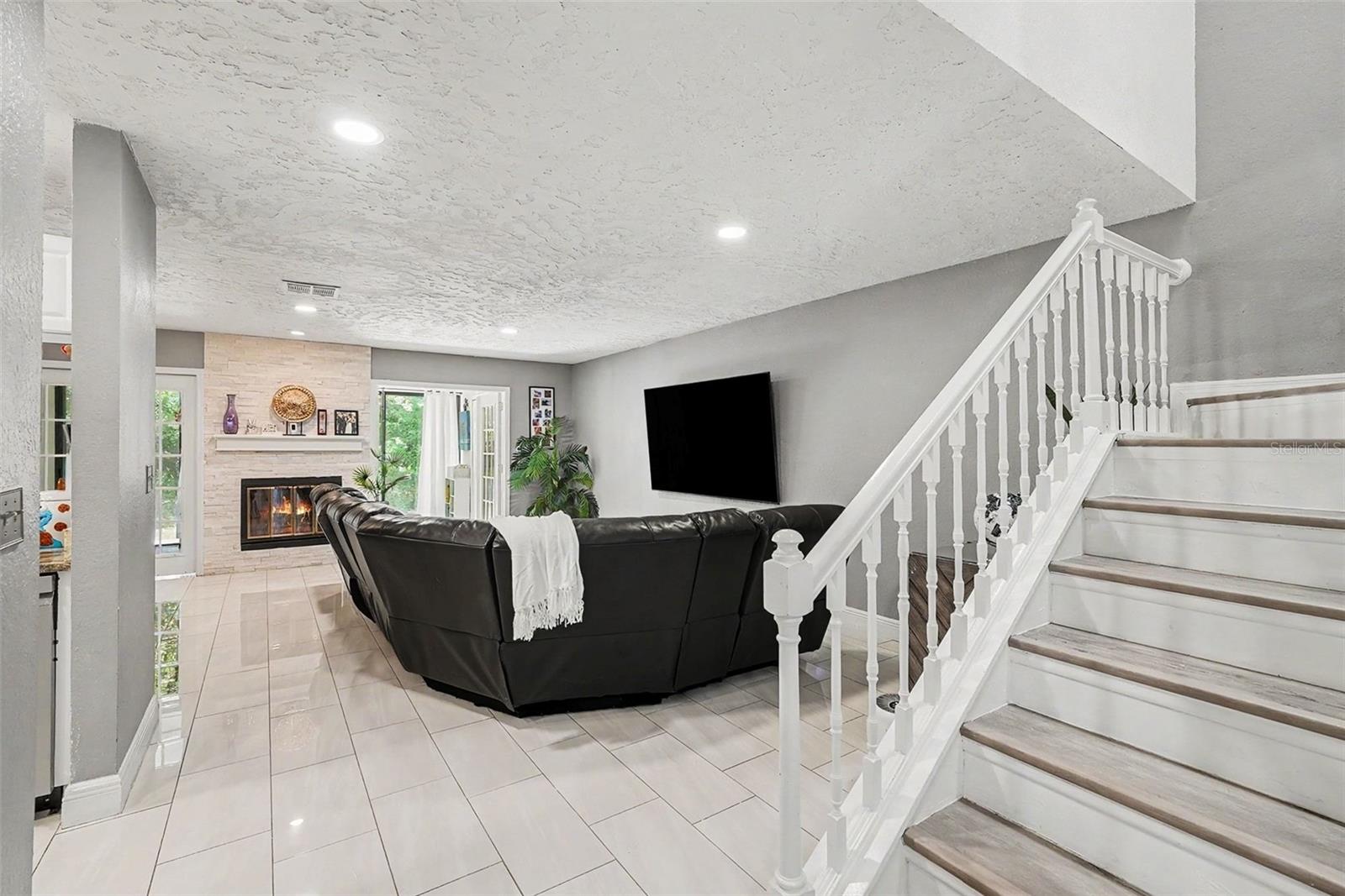 4107 BRENTWOOD PARK CIRCLE