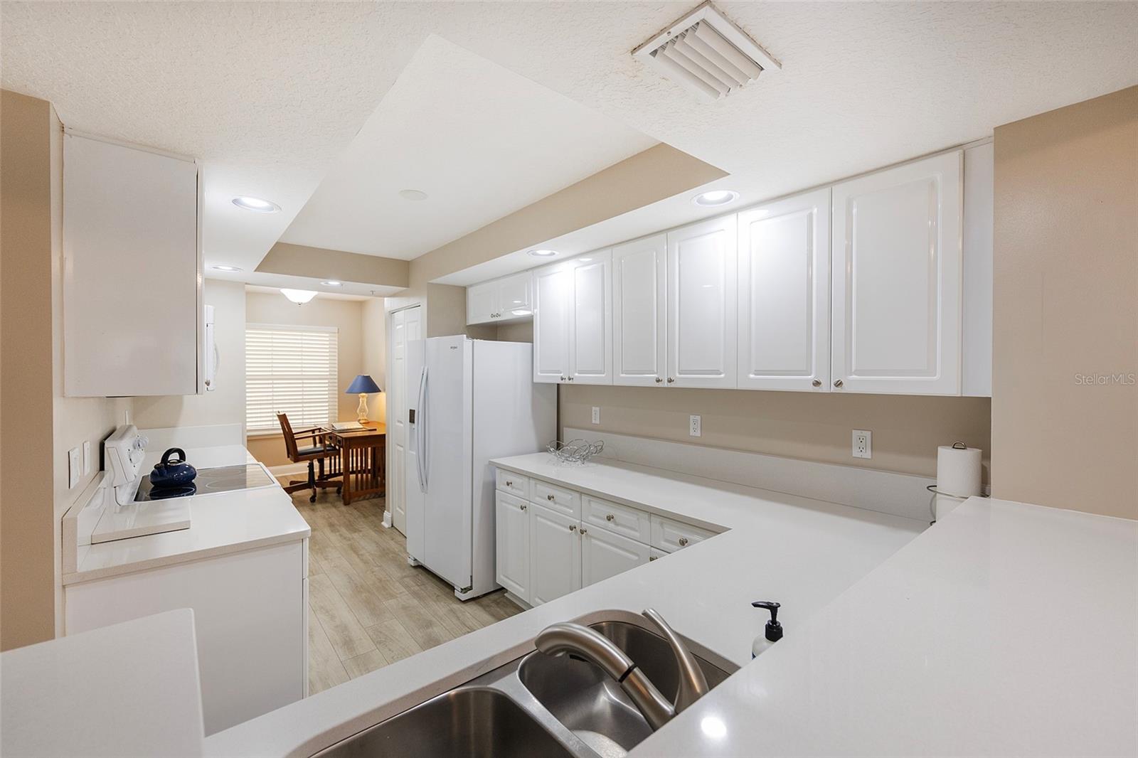 HARBOUR VILLAGE CONDO - Residential