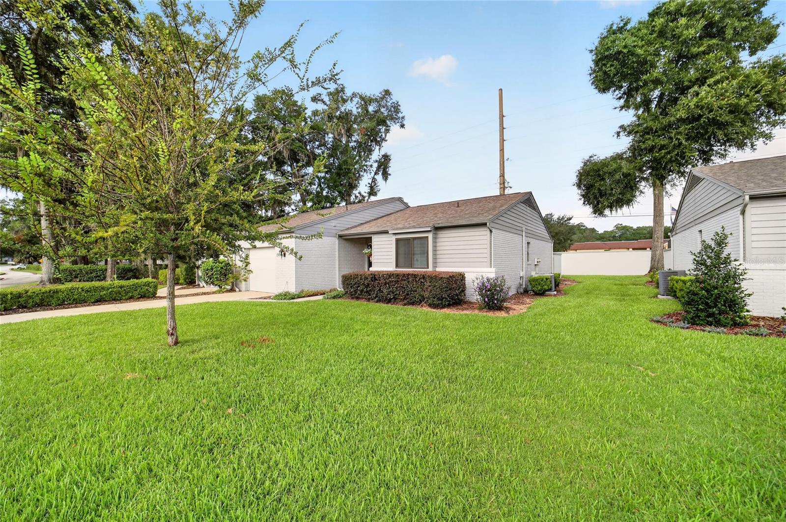 1904 SE 37TH COURT CIRCLE