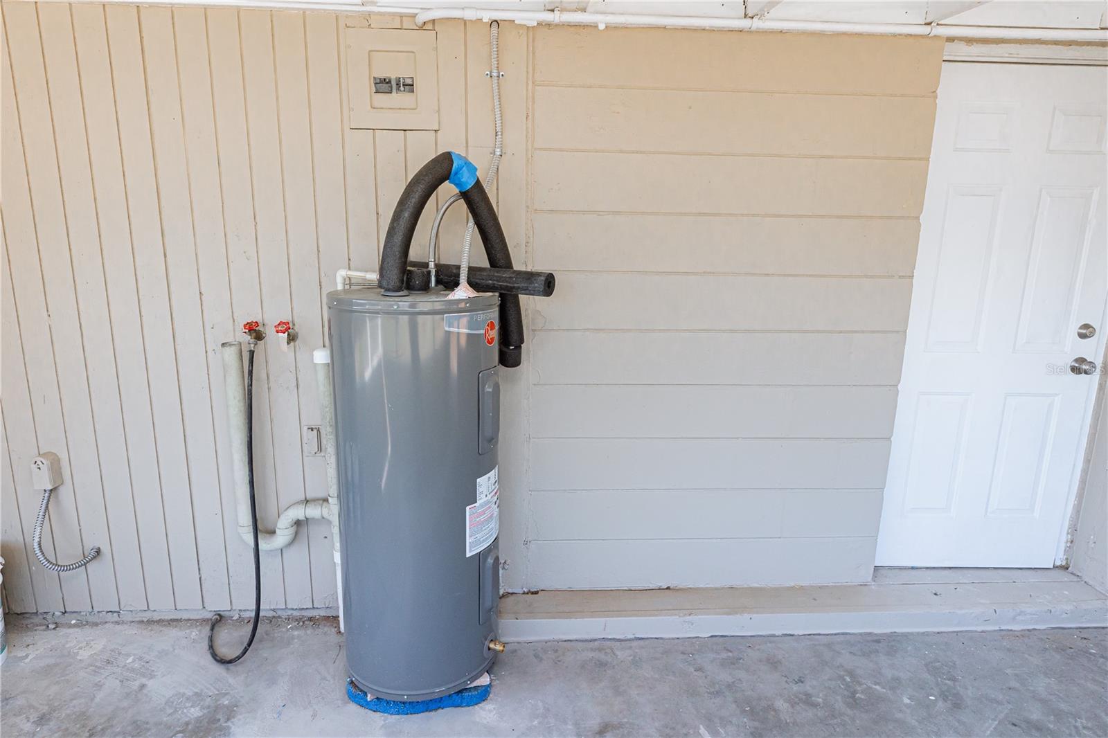 CRESTRIDGE - Residential