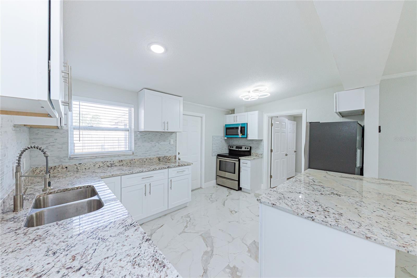 CRESTRIDGE - Residential