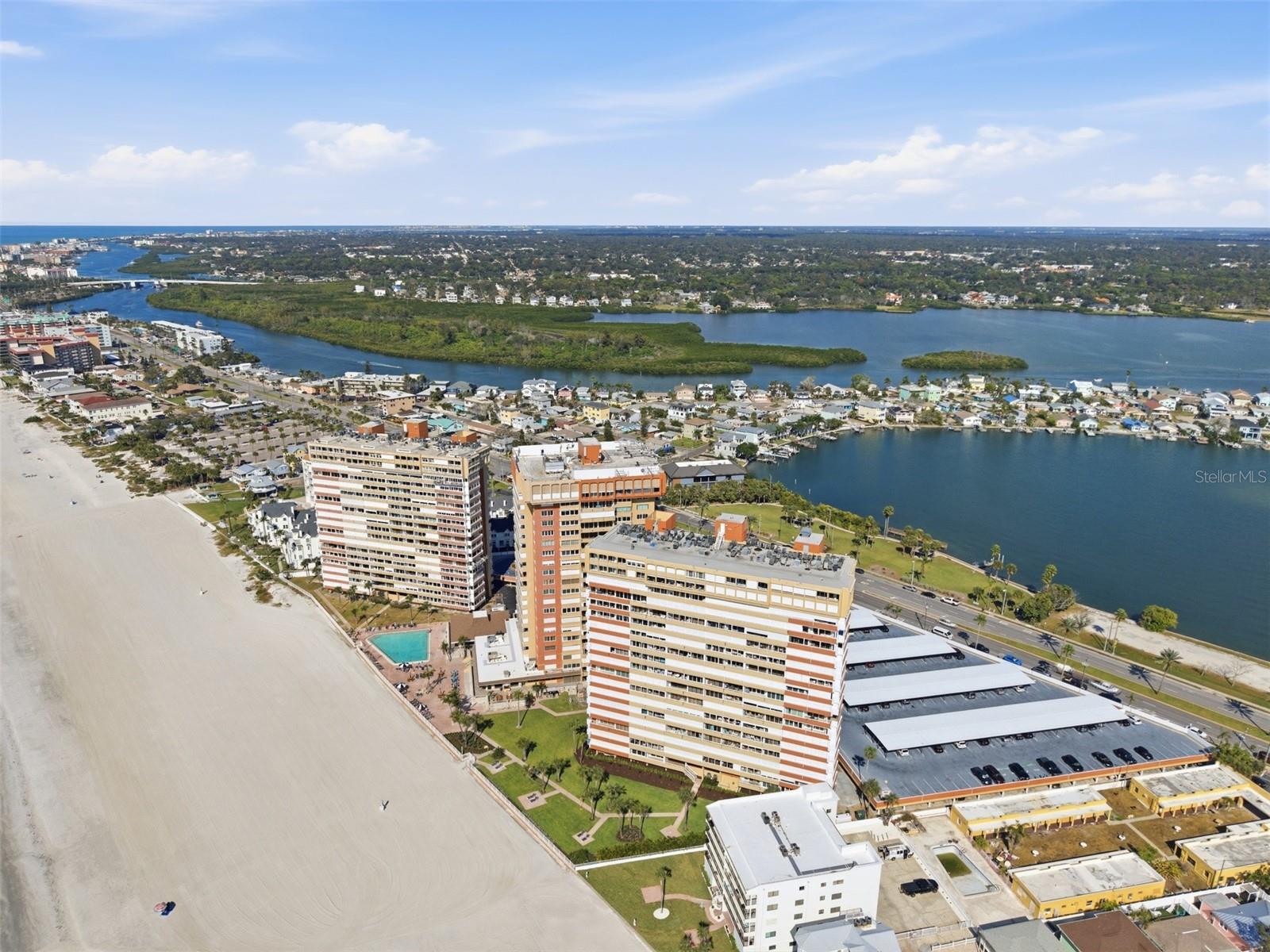 REDINGTON TOWERS 1 CONDO - Residential