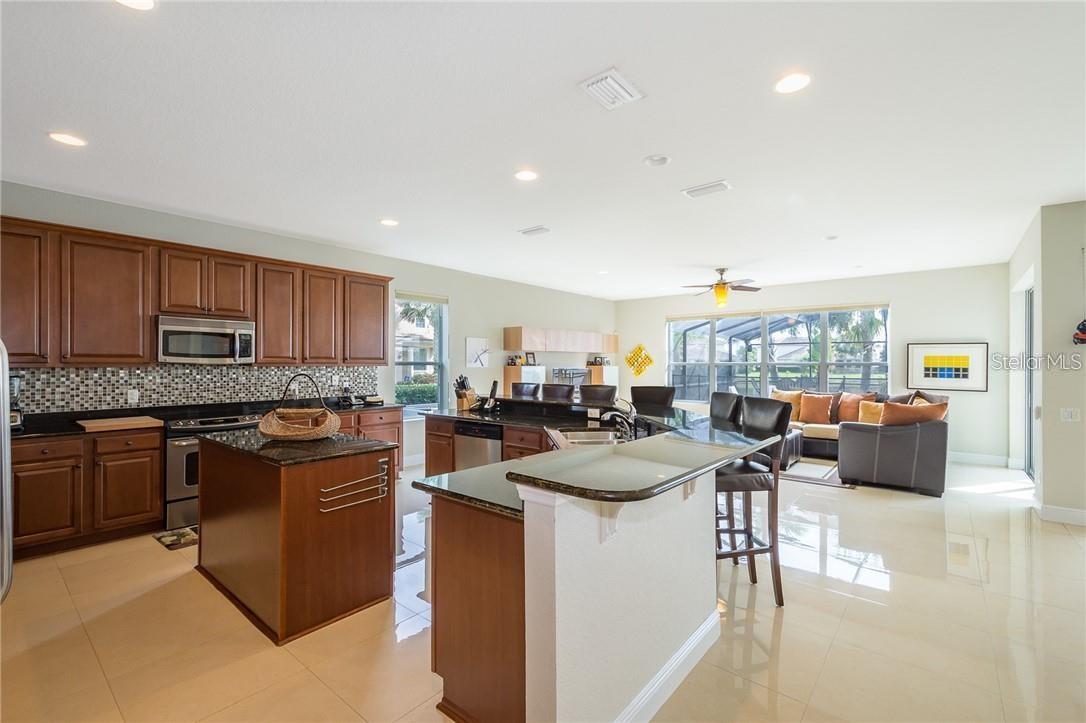 VILLAGEWALK/LK NONAB - Residential