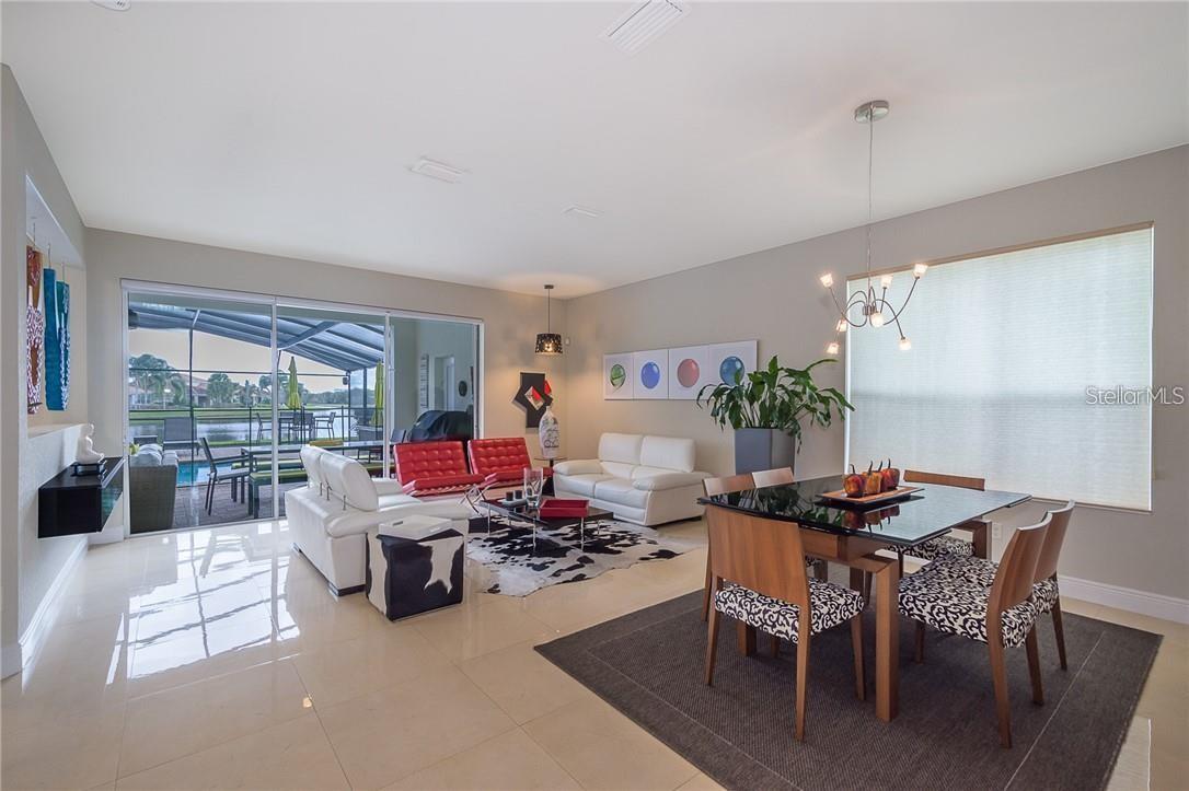 VILLAGEWALK/LK NONAB - Residential