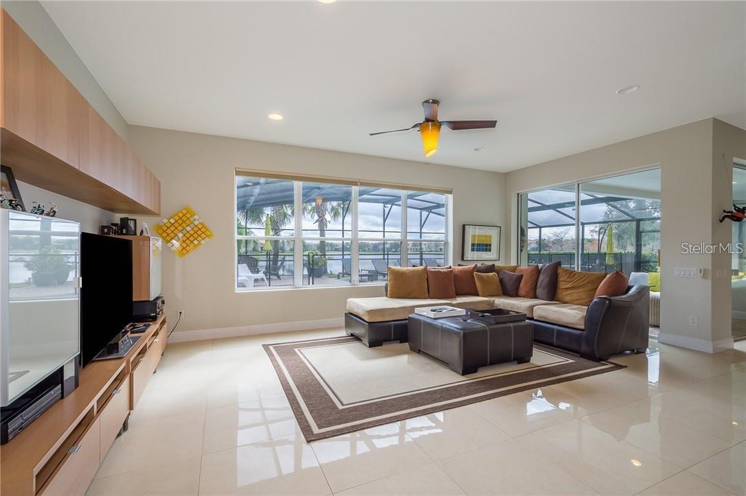 VILLAGEWALK/LK NONAB - Residential