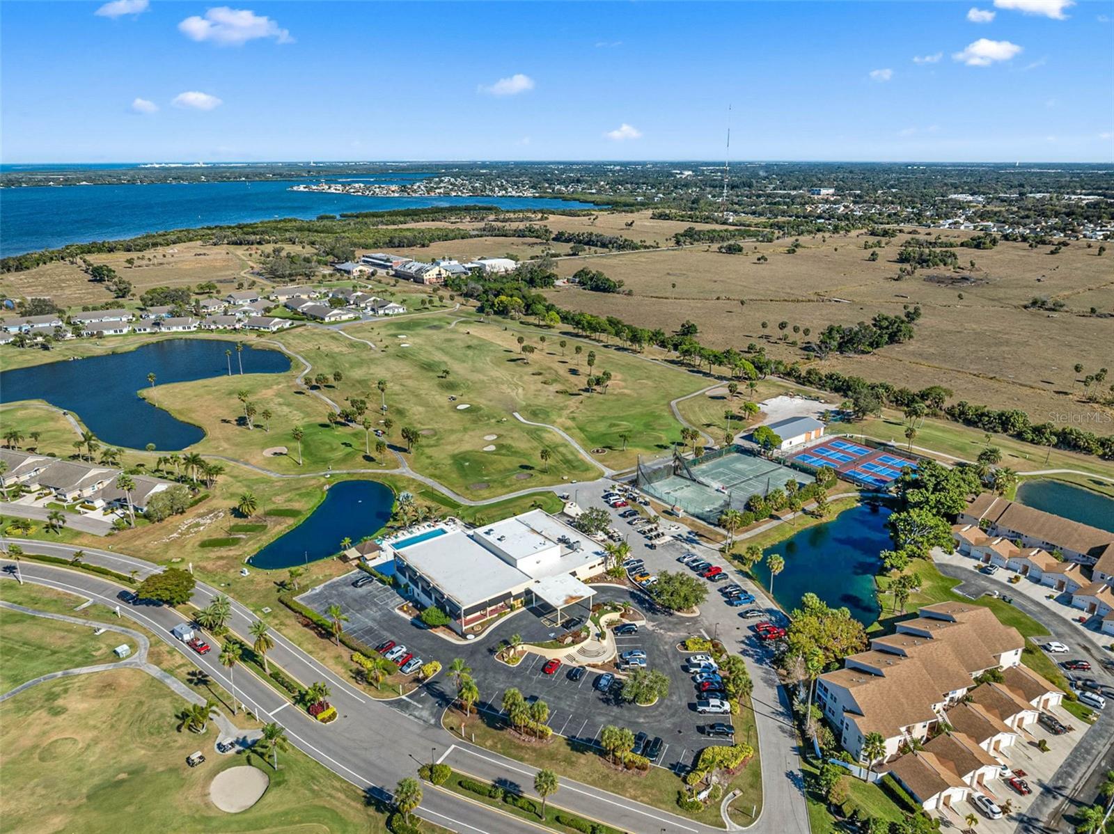 FAIRWAY OAKS PH I - Residential