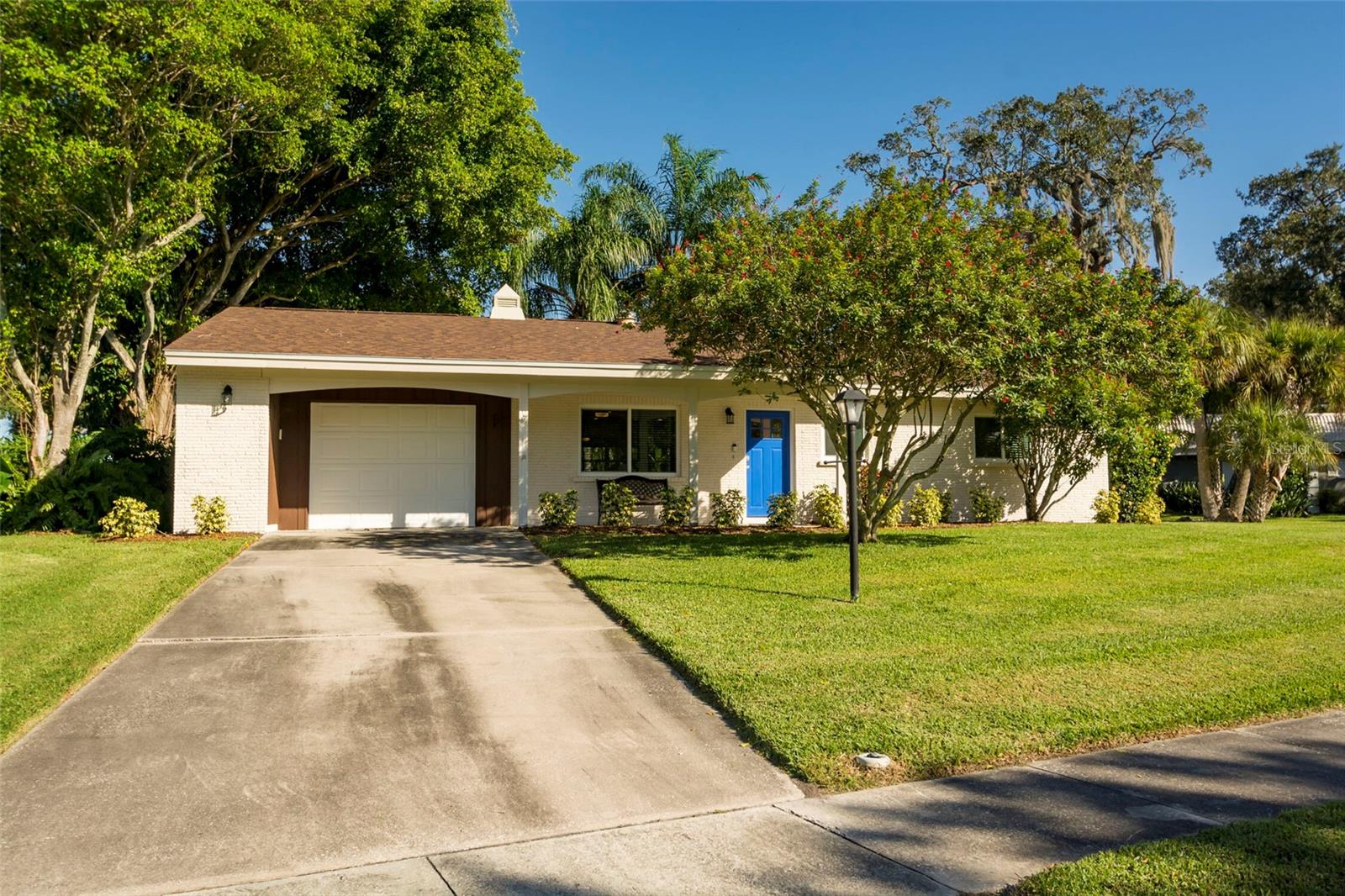Utilities included! Waiting for your dream home to be finished or looking to spend several months in beautiful Sarasota, you have found your rental home! Situated in the lovely, peaceful Gulf Gate community, just 8 minutes to Siesta Key Beach, you will enjoy this fully remodeled 2 bedroom 2 bathroom home. This home provides a modern, updated finish with many sitting areas including the Florida room with farm table and screen patio area for breakfast or afternoon tea. Enjoy the fenced backyard and beautiful trees surrounding the property. You will immediately feel relaxed and ready to enjoy your time in Sarasota.