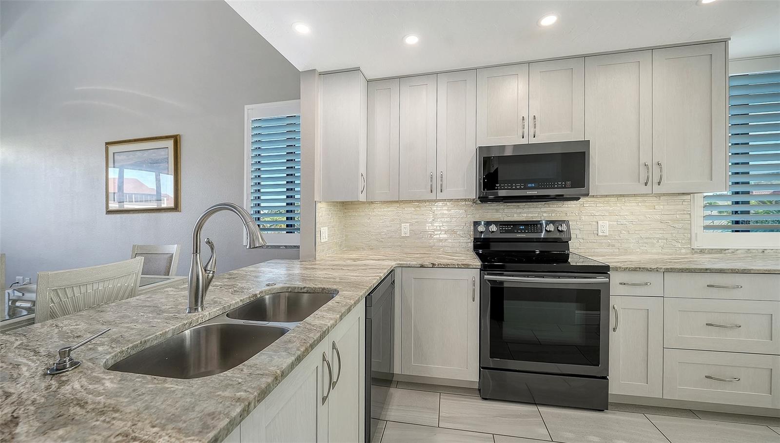 EXCELSIOR BEACH TO BAY - Residential