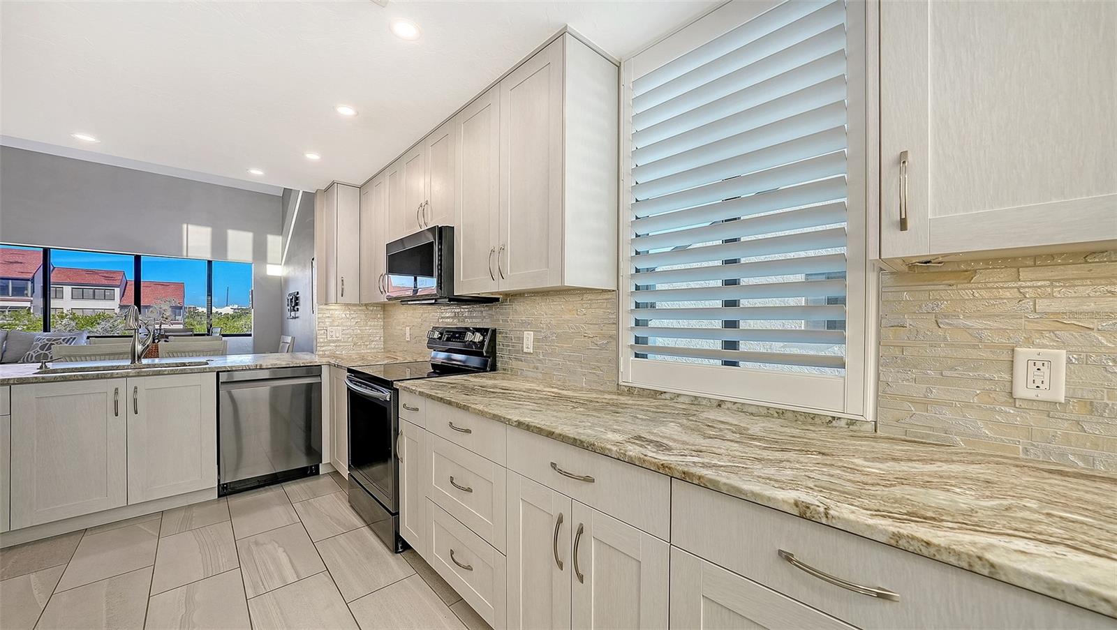 EXCELSIOR BEACH TO BAY - Residential