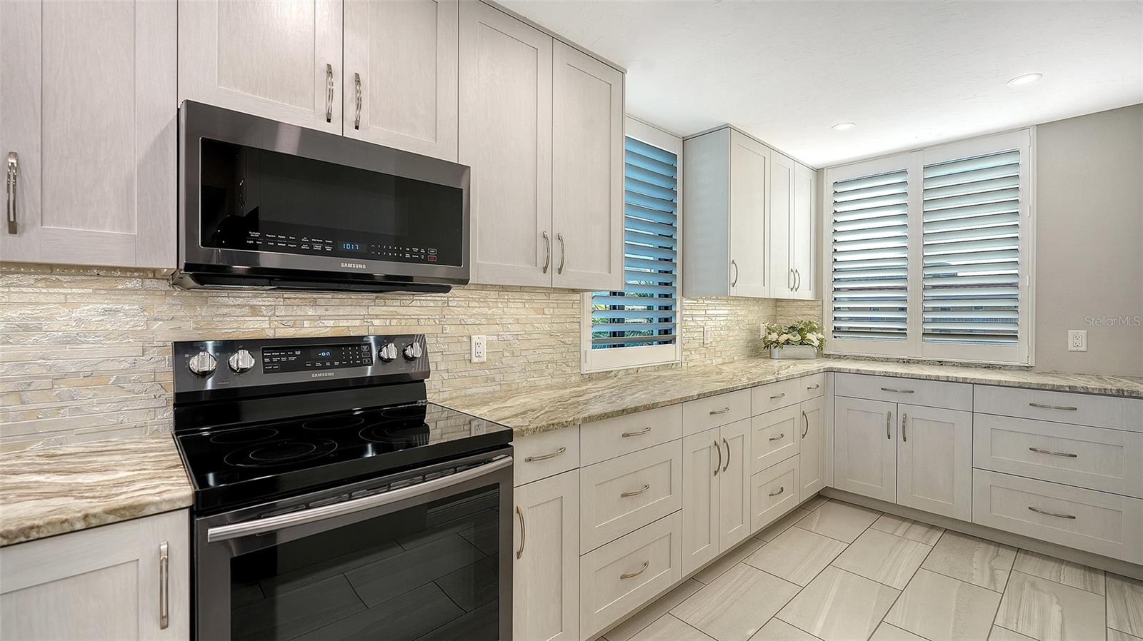 EXCELSIOR BEACH TO BAY - Residential