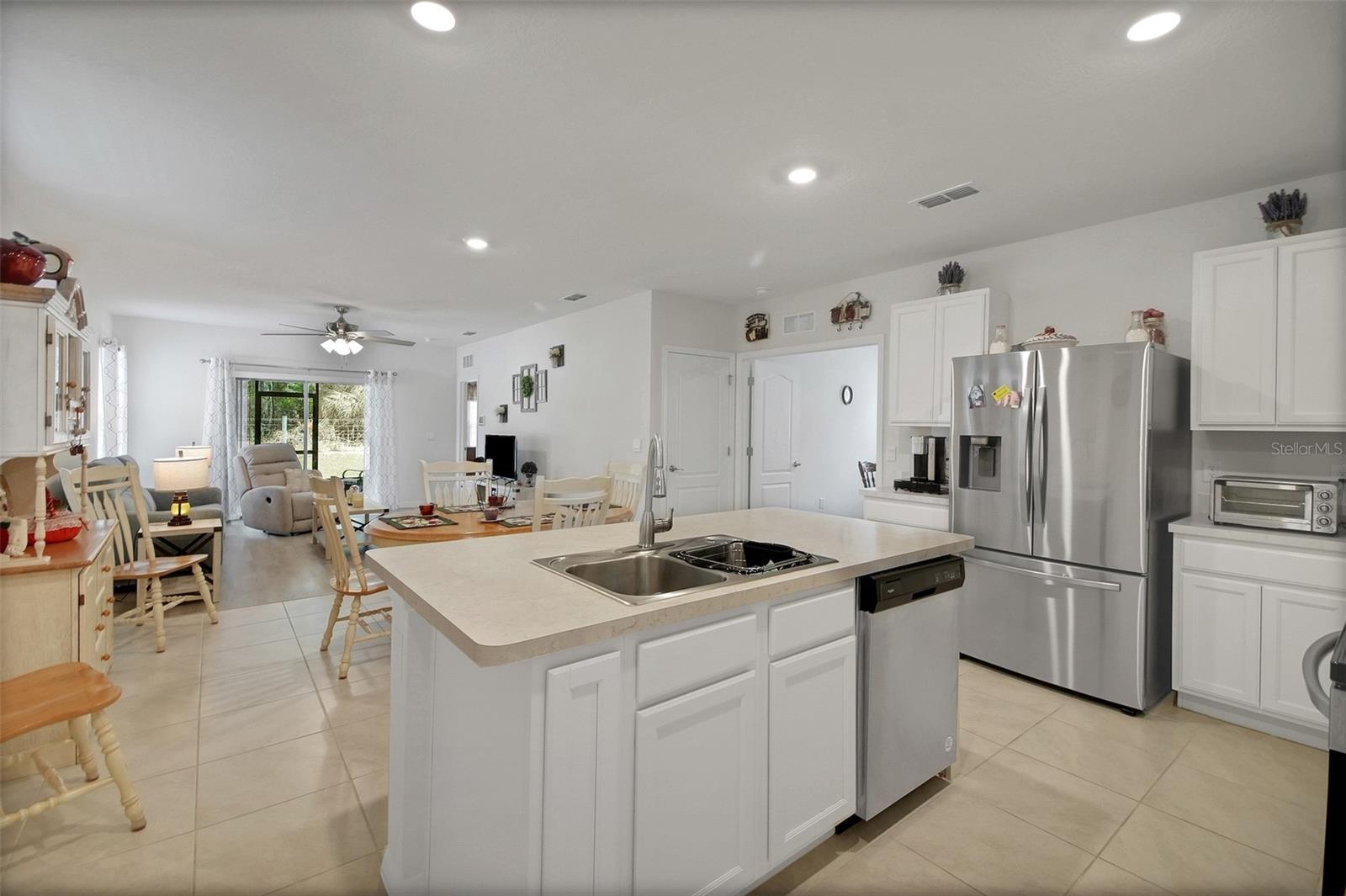 LAKE DENHAM ESTATES - Residential
