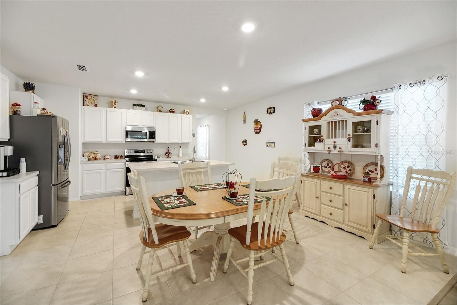 LAKE DENHAM ESTATES - Residential