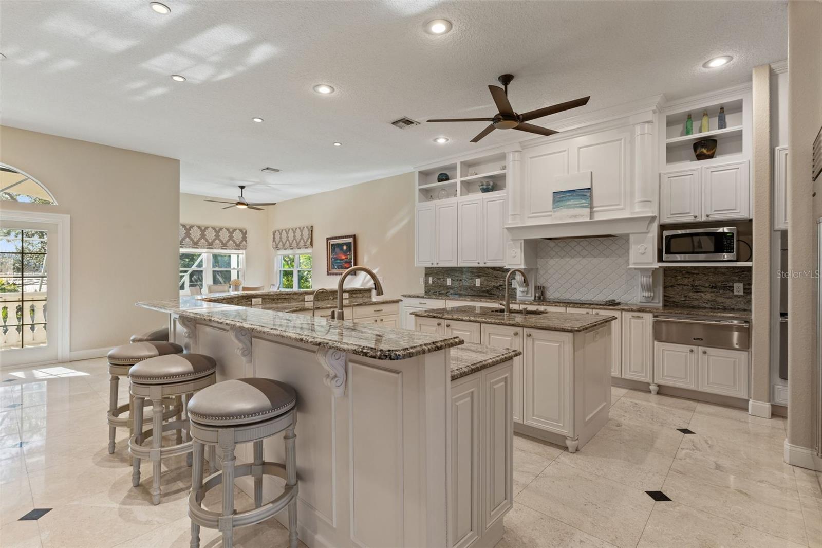 DAVIS ISLANDS PB10 PG52 TO 57 - Residential