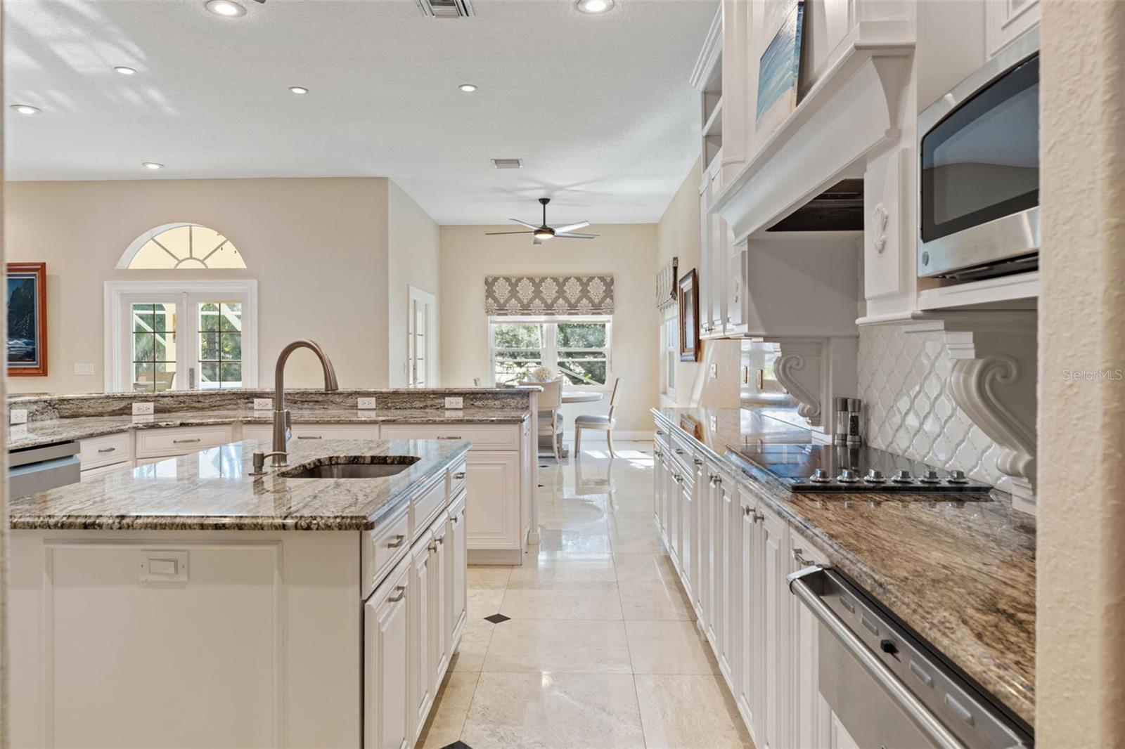 DAVIS ISLANDS PB10 PG52 TO 57 - Residential