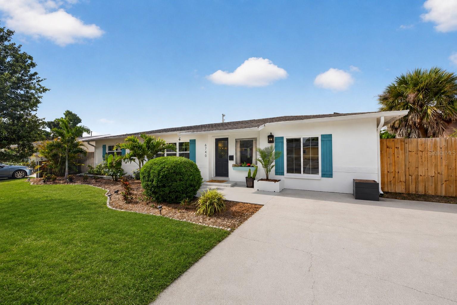 TERESA GARDENS - Residential