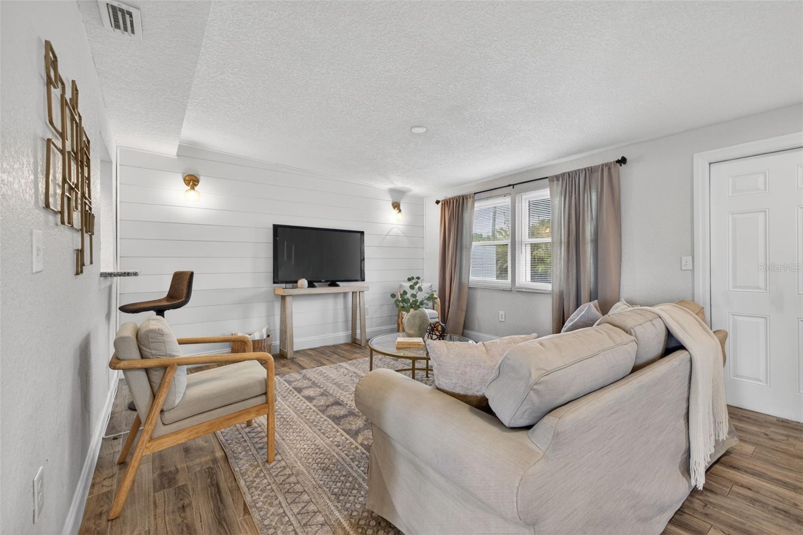 TERESA GARDENS - Residential