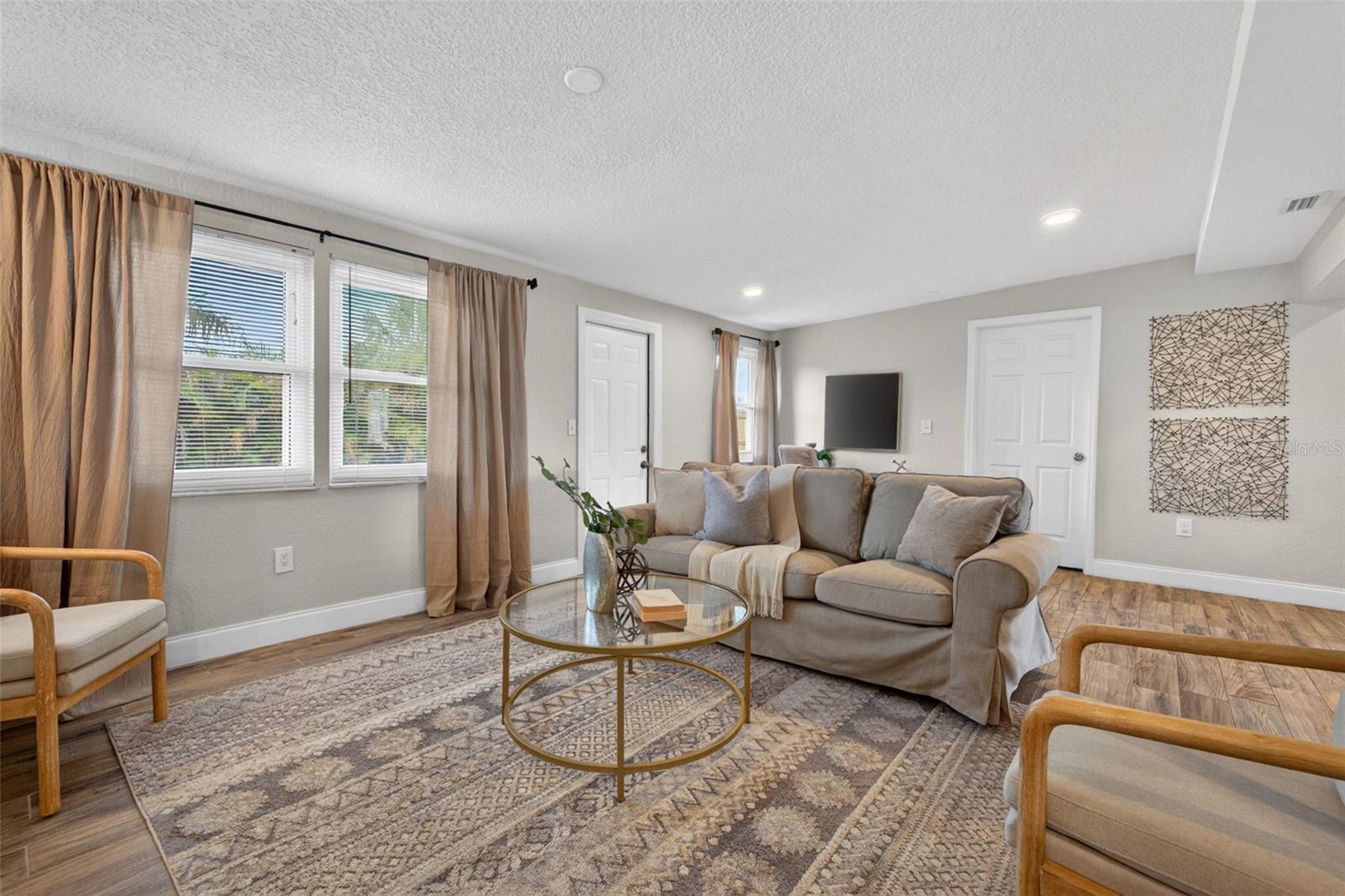 TERESA GARDENS - Residential