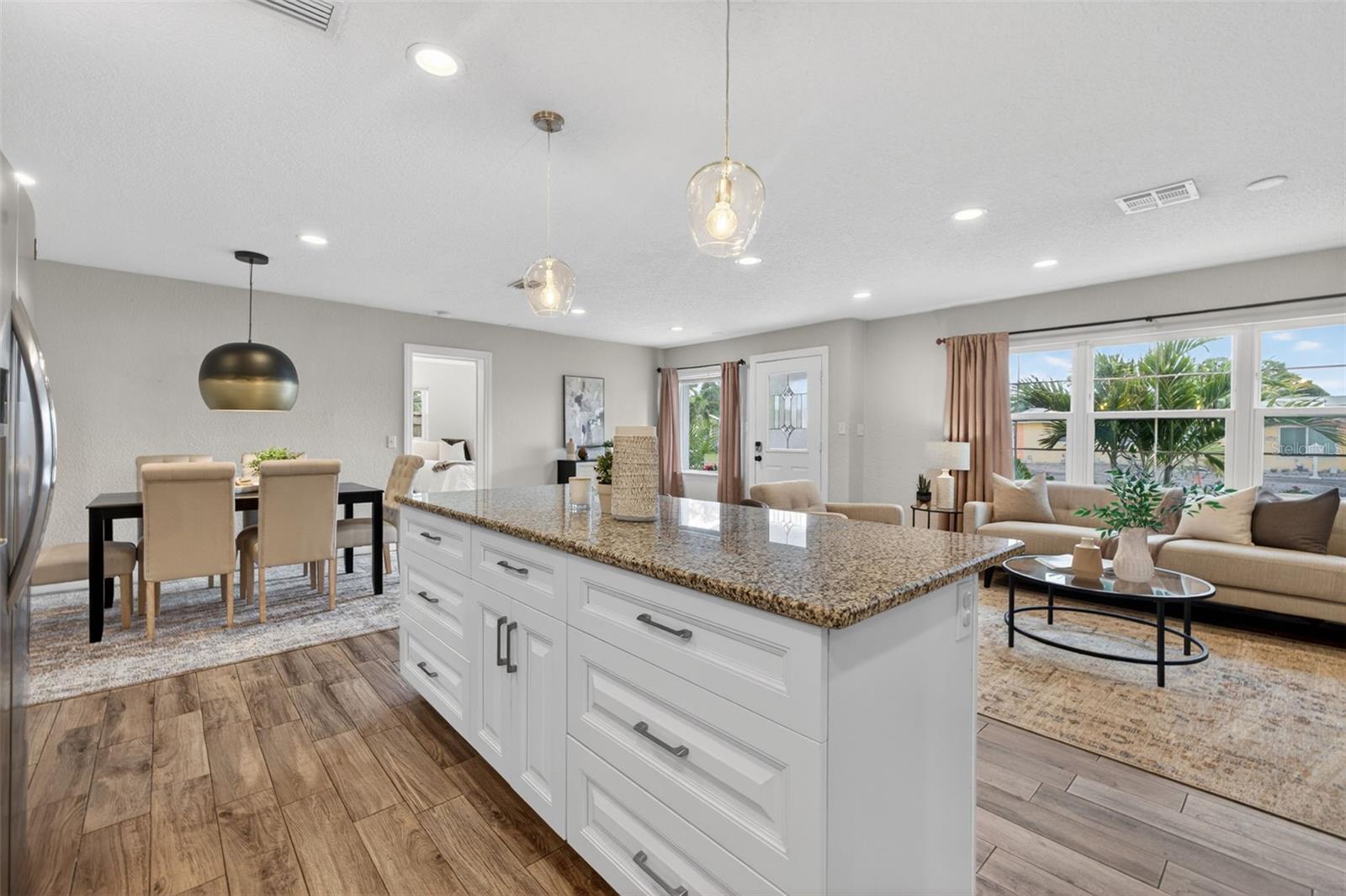 TERESA GARDENS - Residential