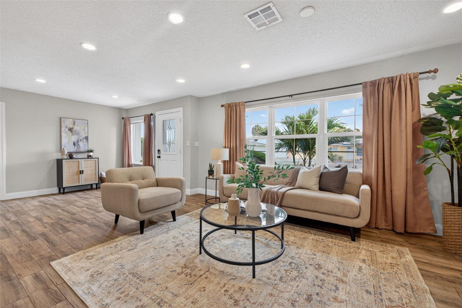 TERESA GARDENS - Residential
