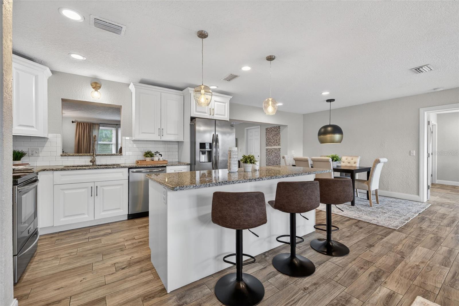 TERESA GARDENS - Residential