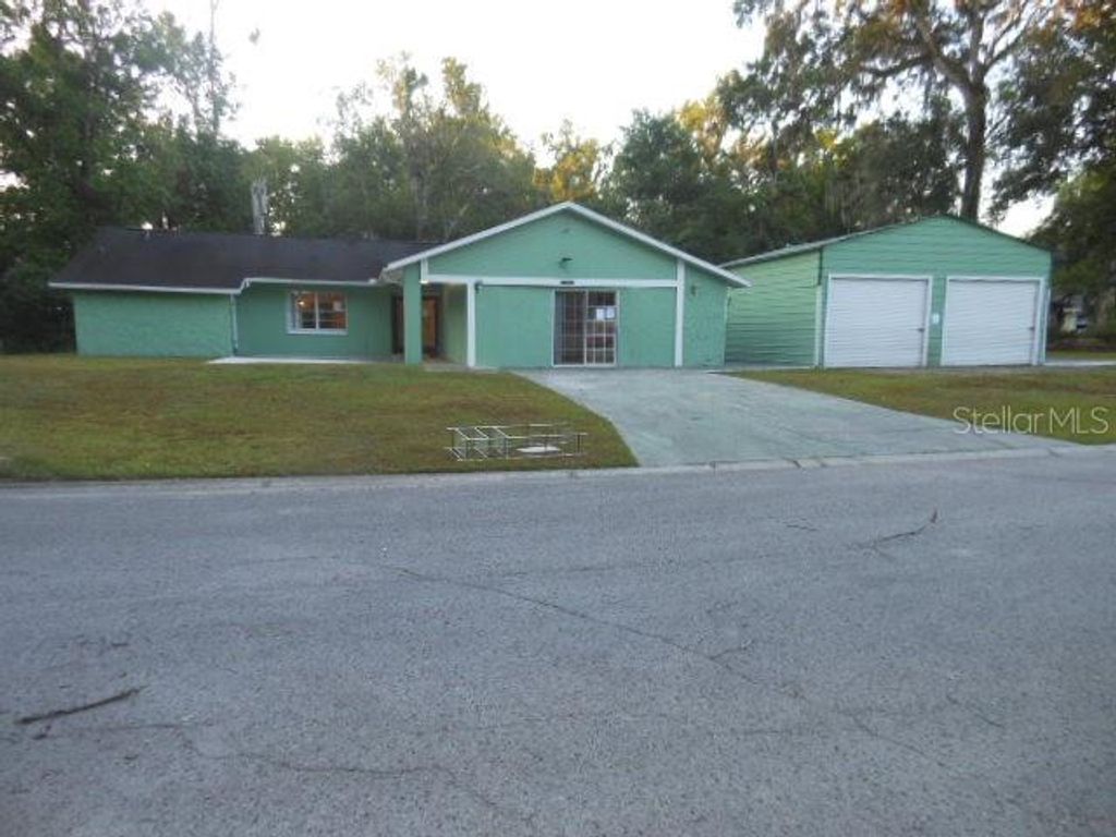 Photo of 821 Moonlight Lane #1, Brooksville, FL 34601 (MLS # TB8506225)