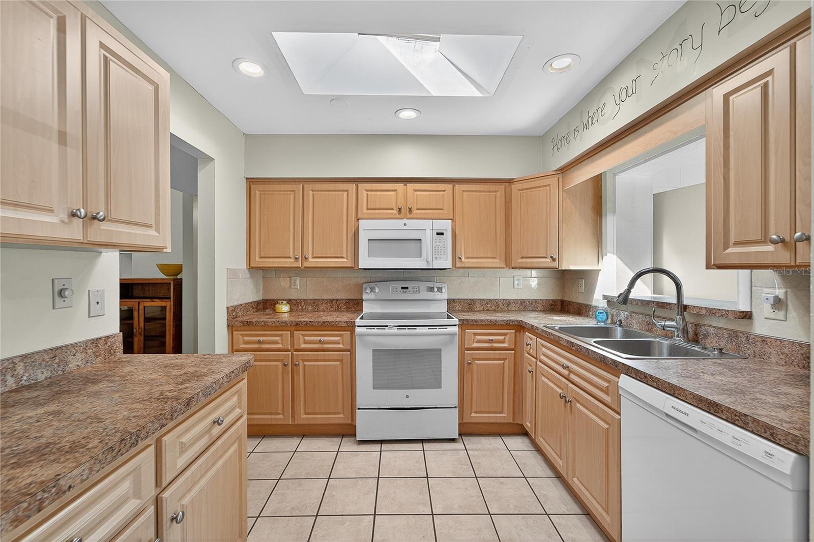 KINGSWAY GARDENS REP - Residential