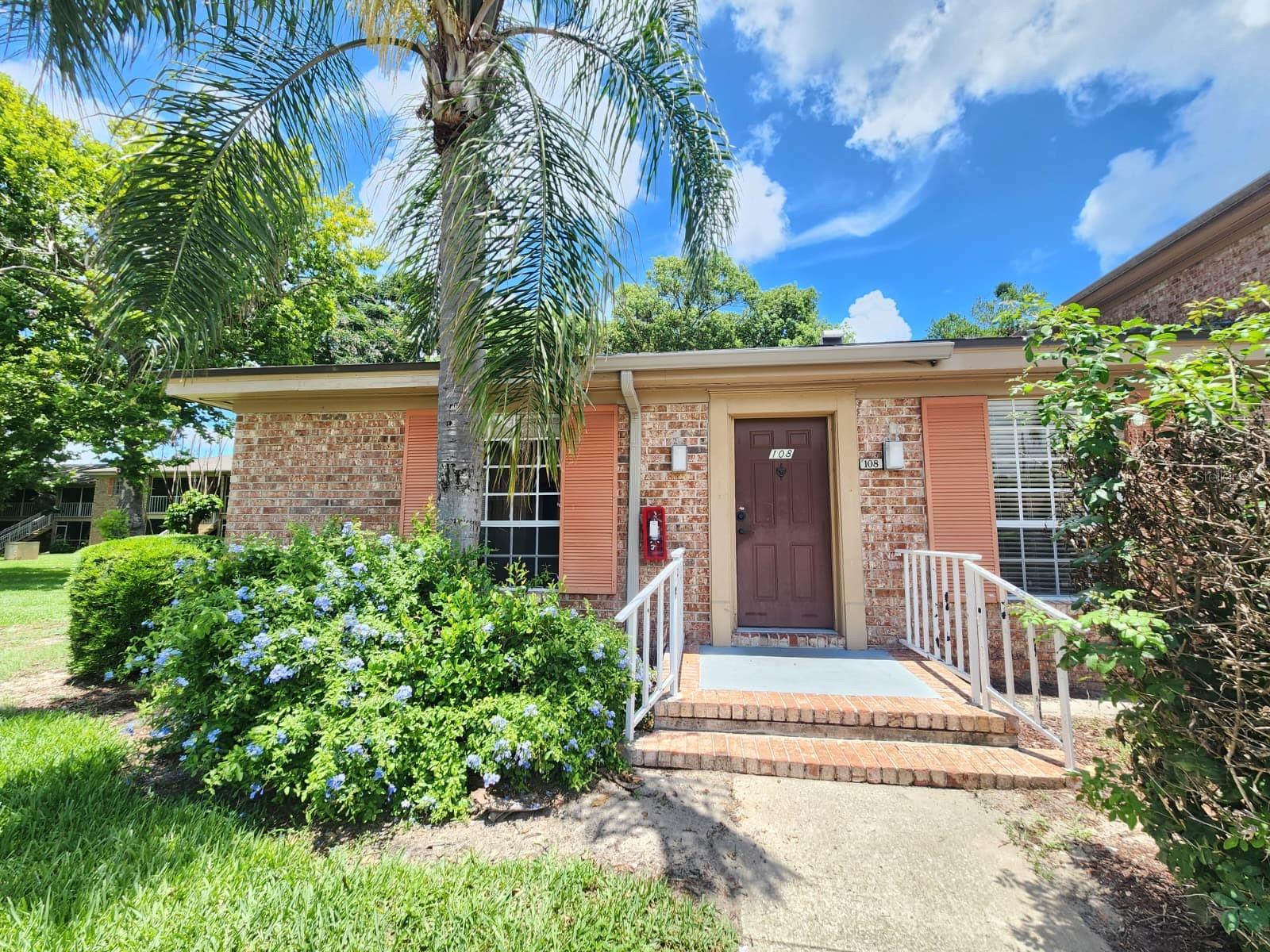 416 BANYON TREE CIRCLE 108