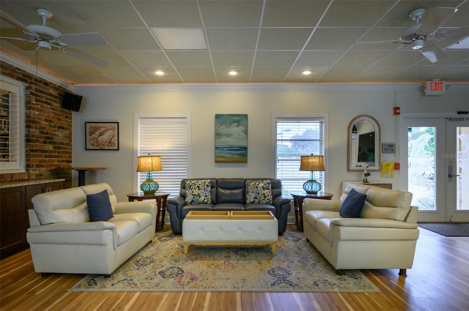 SIESTA HARBOR II - Residential