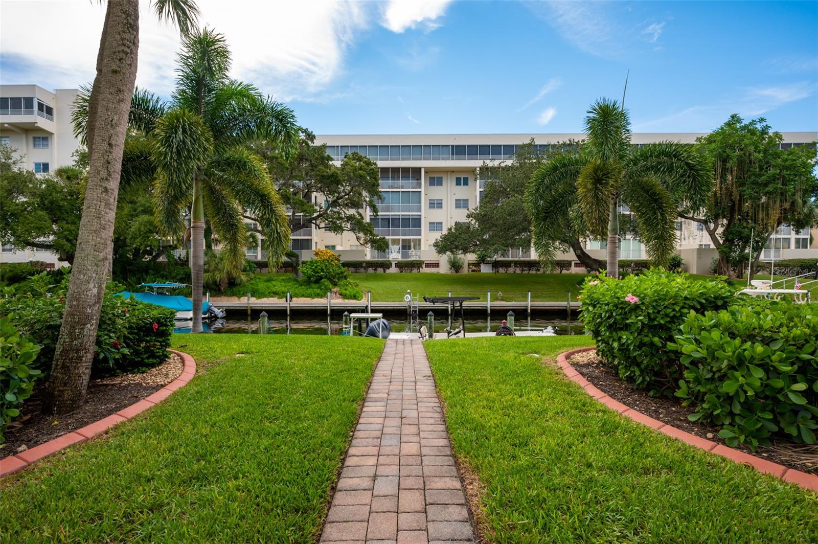 SIESTA HARBOR II - Residential