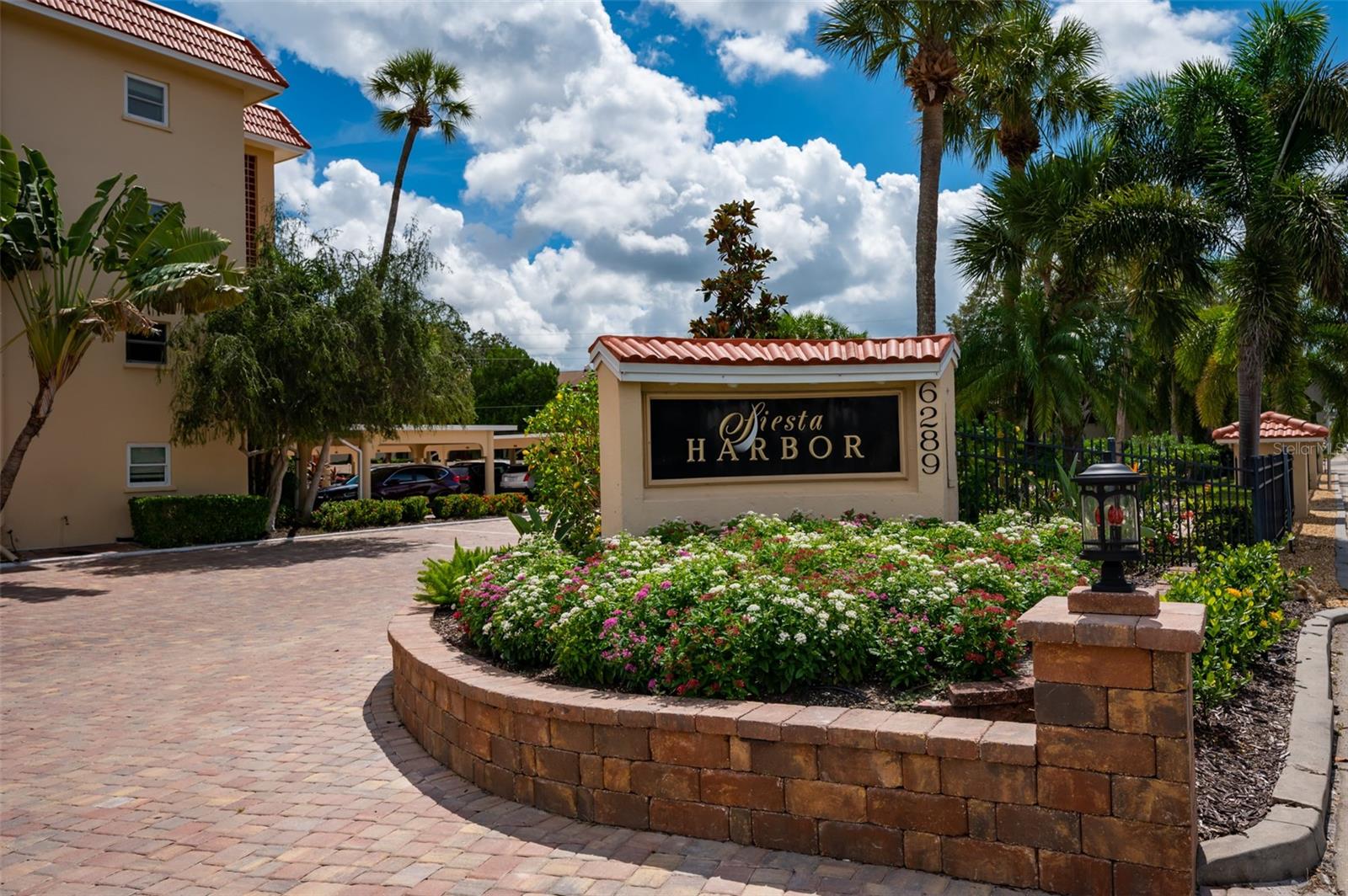 SIESTA HARBOR II - Residential