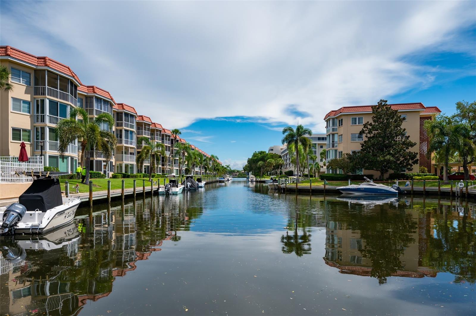SIESTA HARBOR II - Residential
