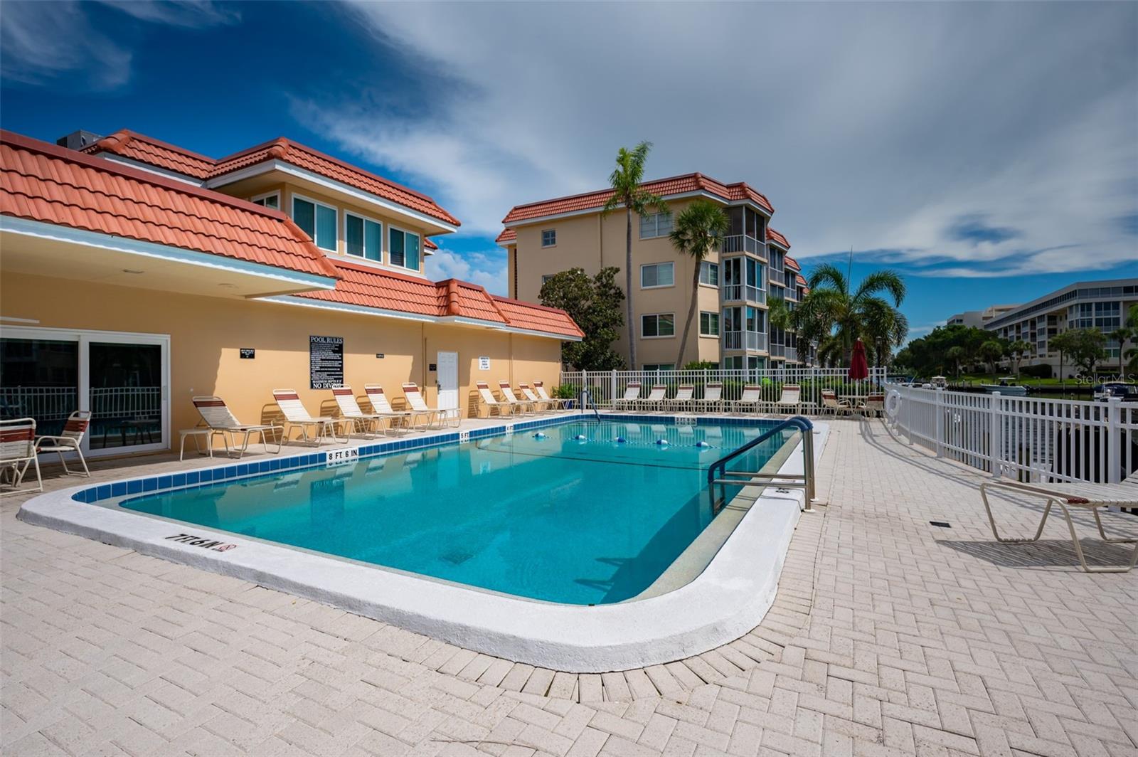 SIESTA HARBOR II - Residential