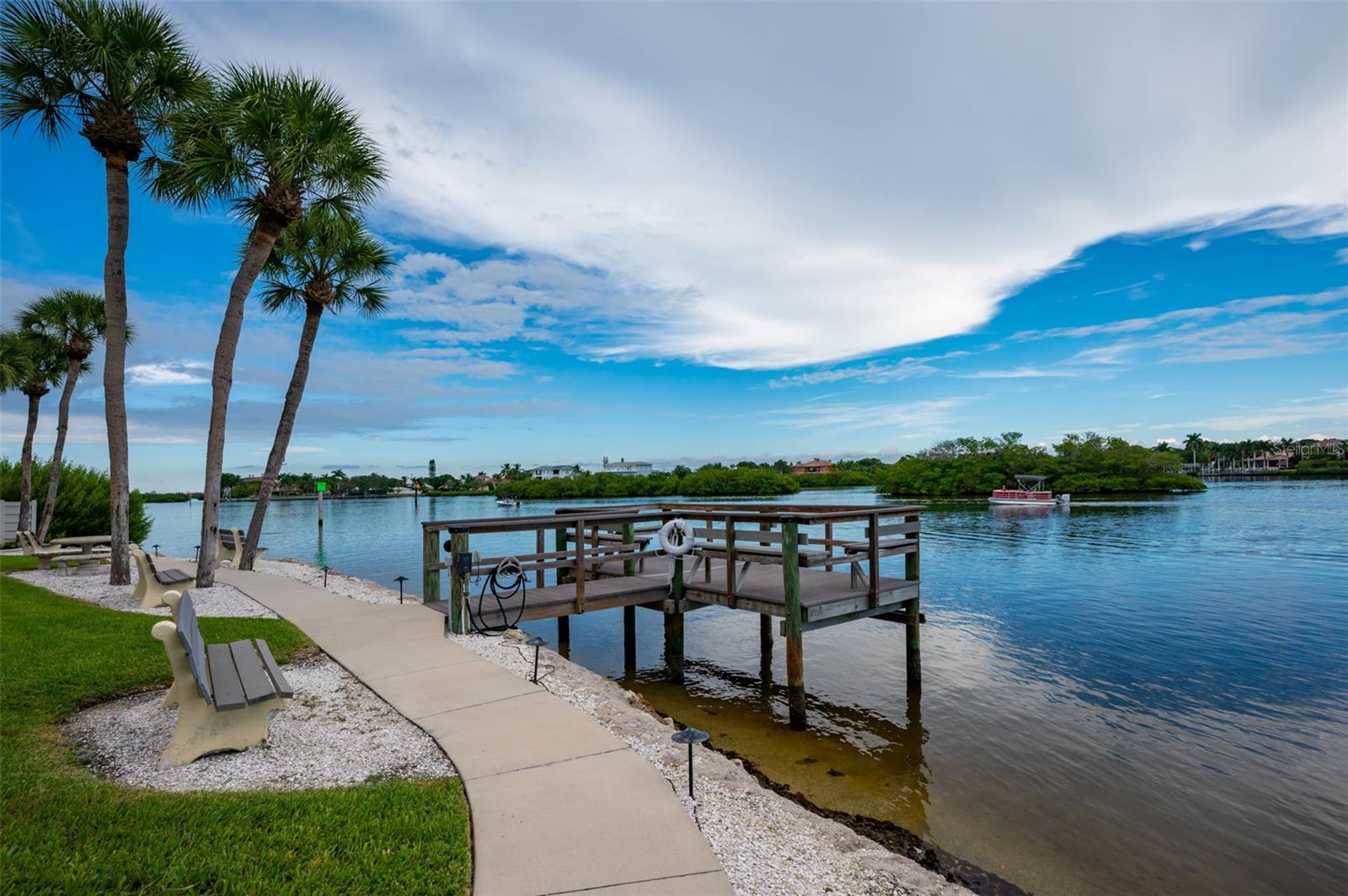 SIESTA HARBOR II - Residential