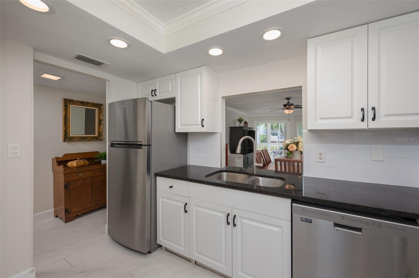 SIESTA HARBOR II - Residential