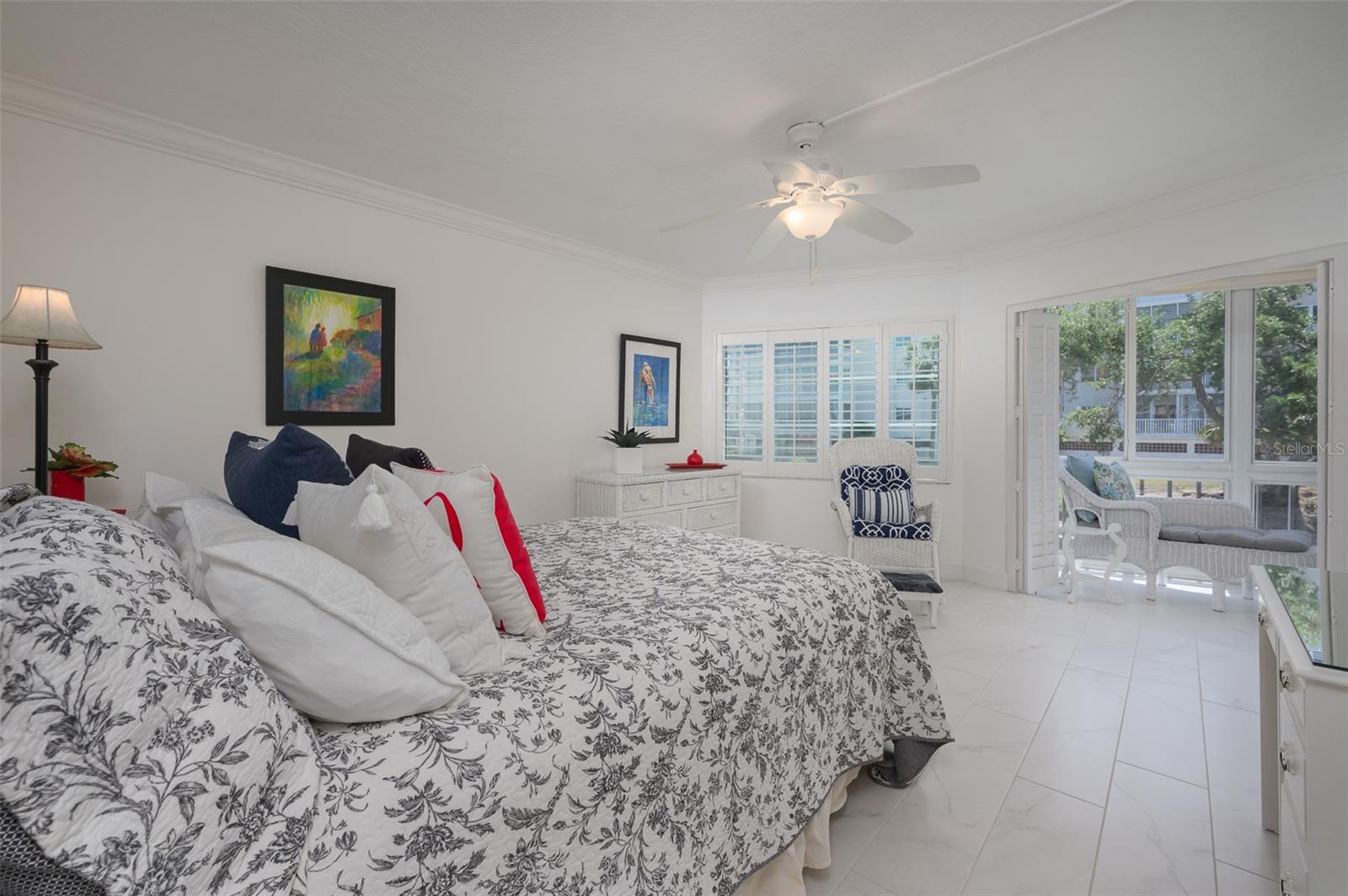 SIESTA HARBOR II - Residential