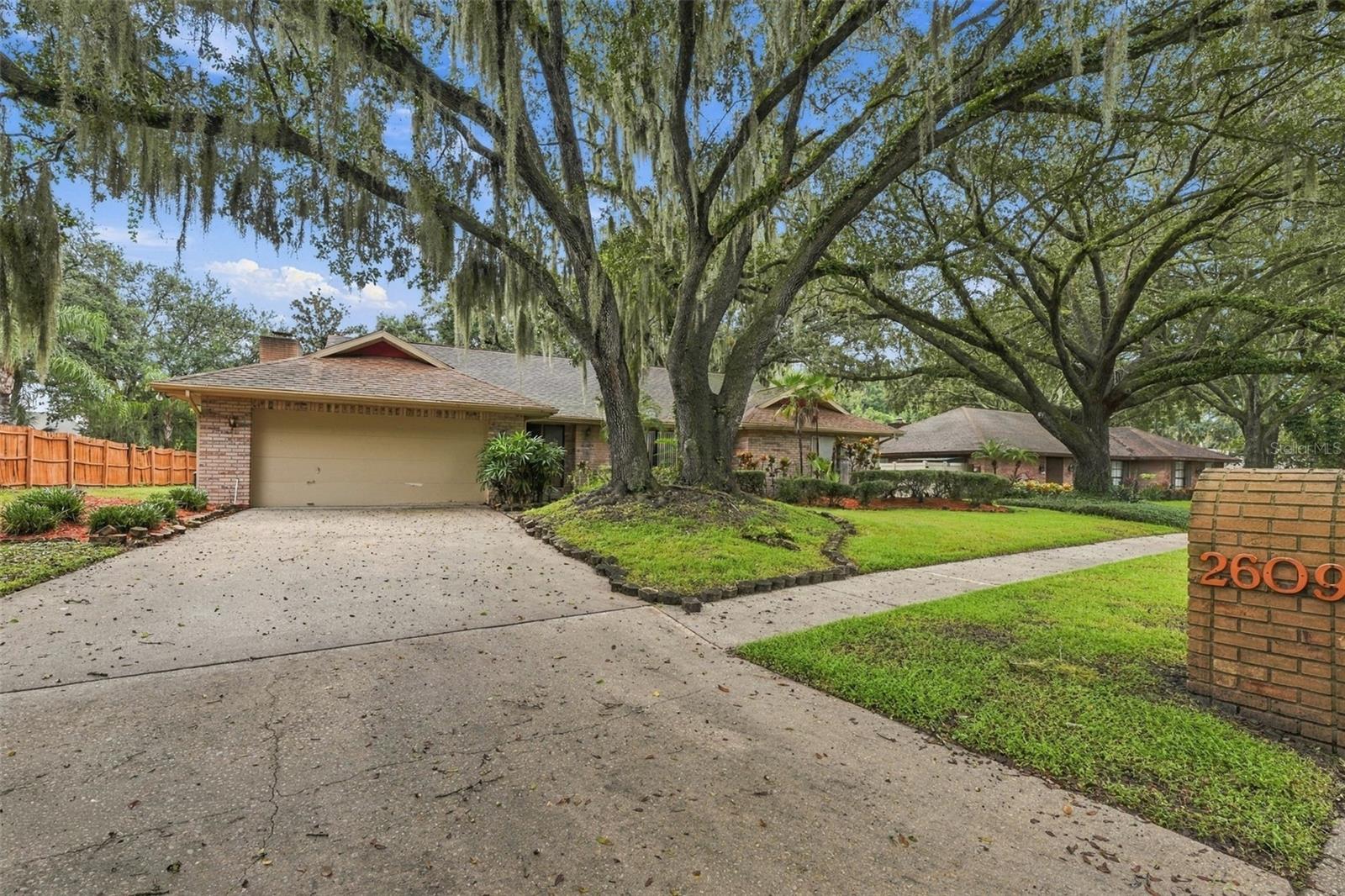 2609 MANOR OAK DRIVE