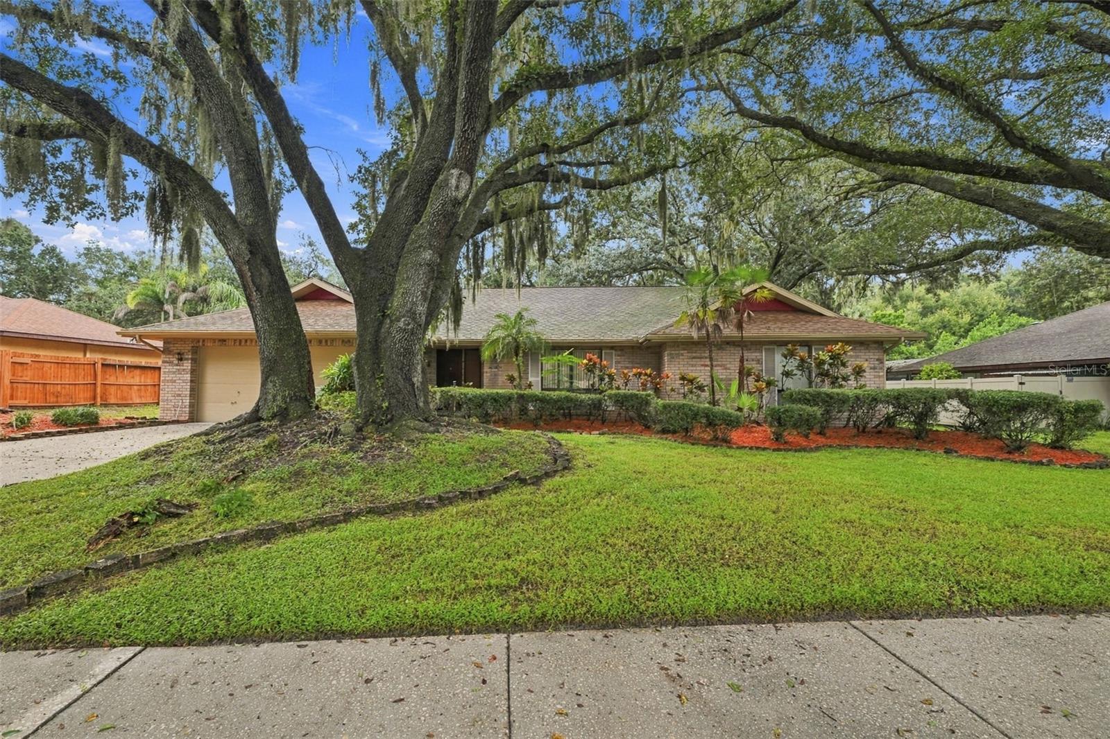 2609 MANOR OAK DRIVE