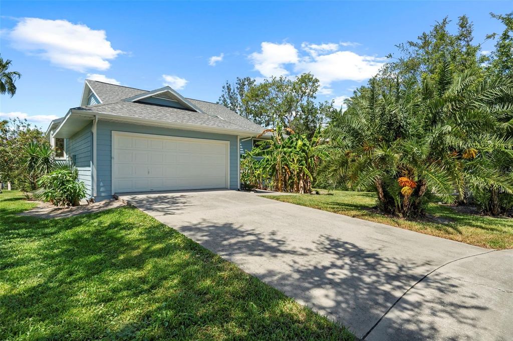 Photo of 1016 Teal Pointe, Tarpon Springs, FL 34689 (MLS # TB8346038)