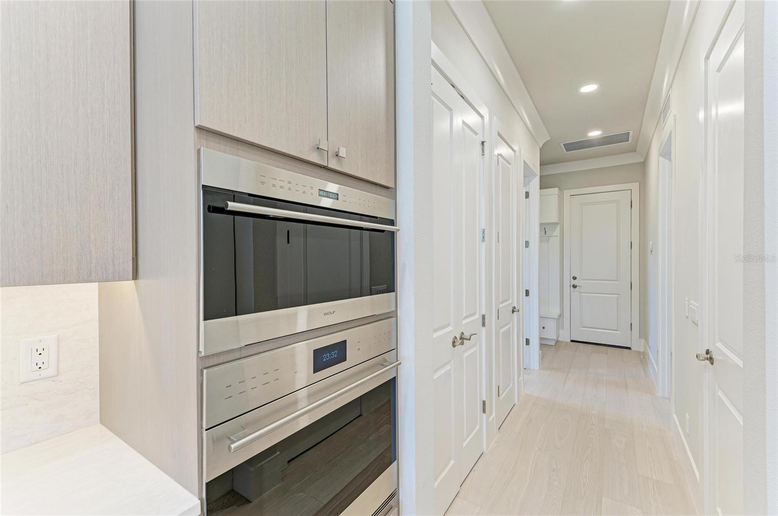 FOUNDERS CLUB - Residential