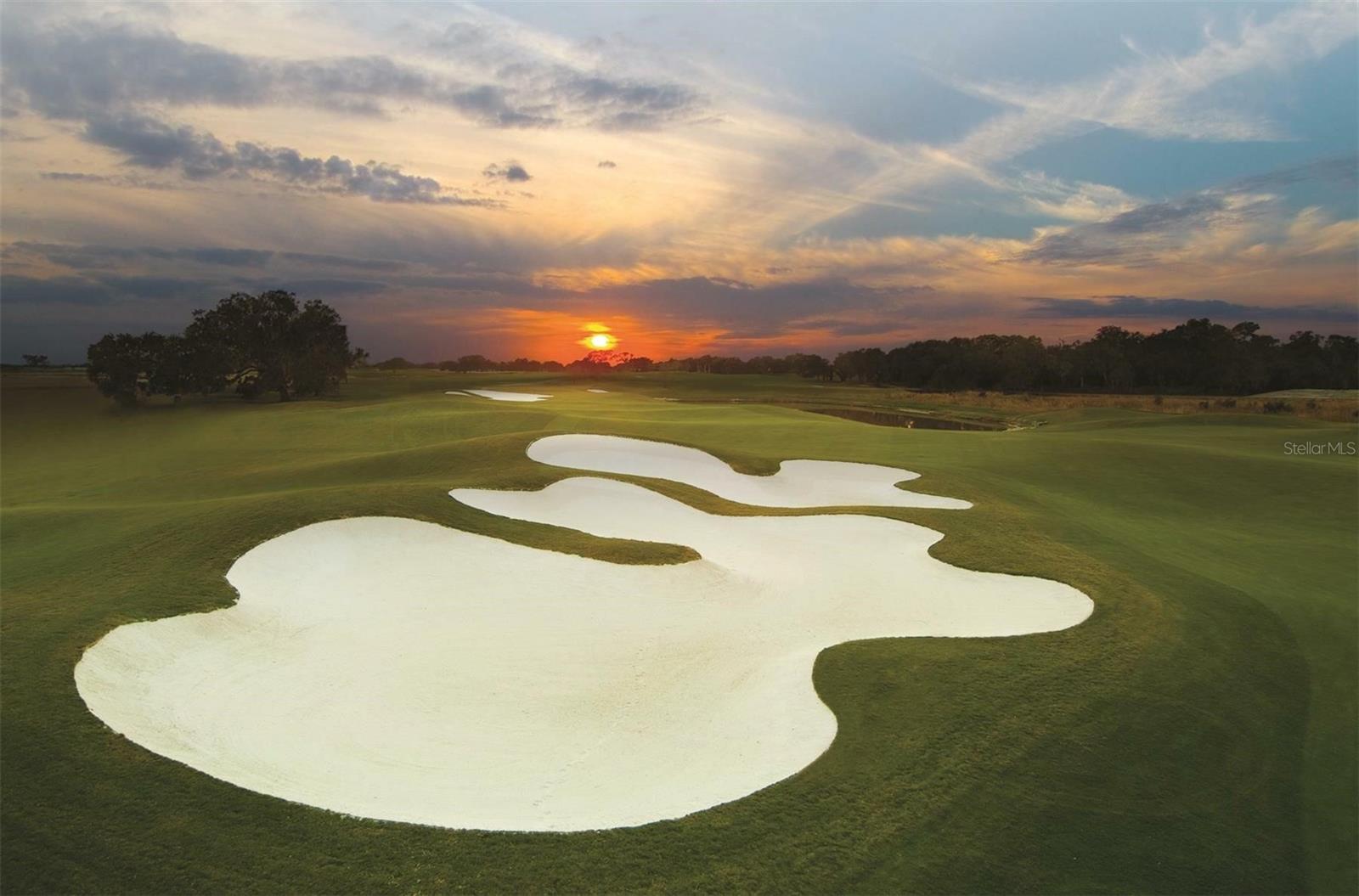 FOUNDERS CLUB - Residential